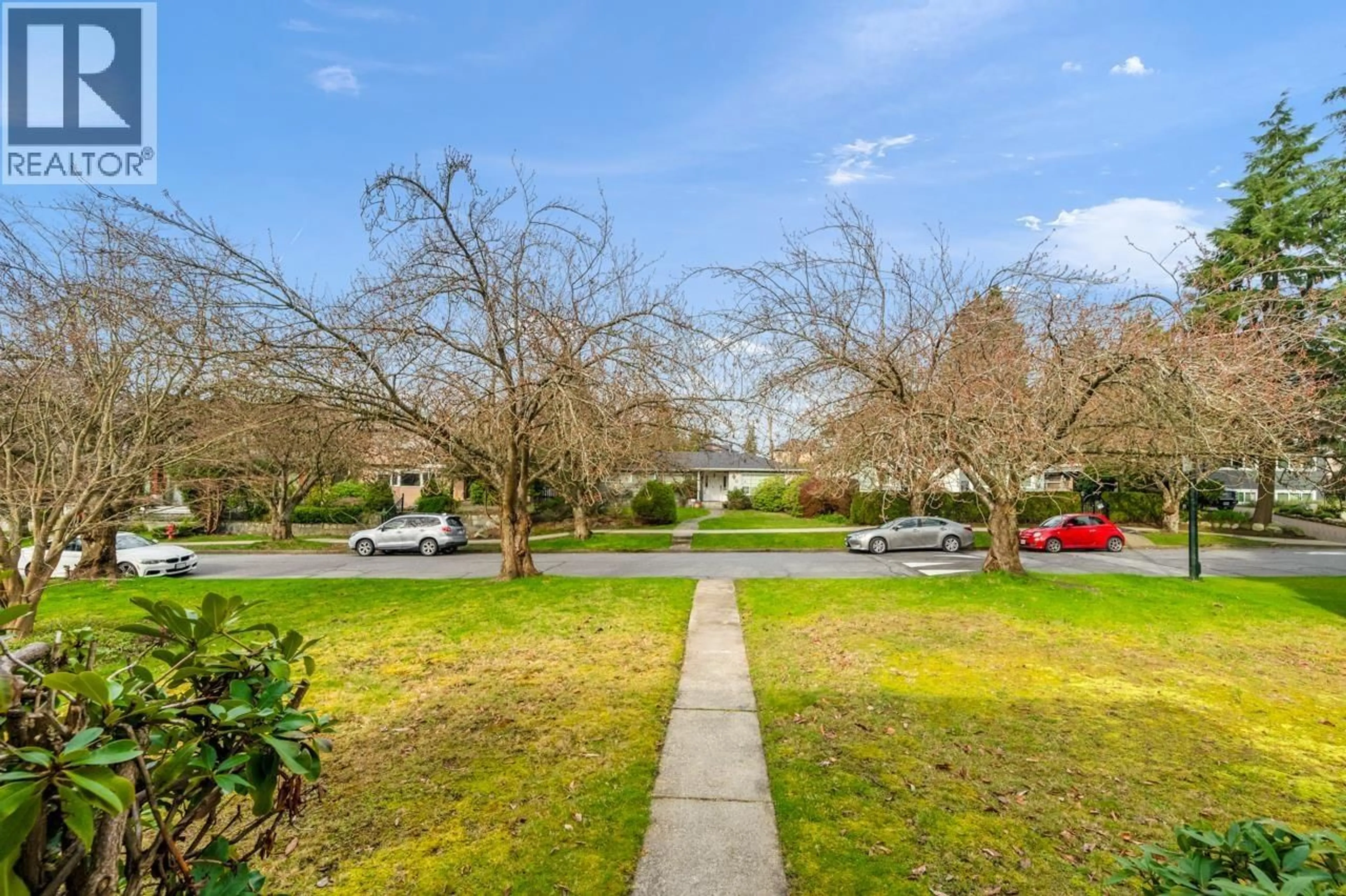 A pic from outside/outdoor area/front of a property/back of a property/a pic from drone, street for 6872 HEATHER STREET, Vancouver British Columbia V6P3P6