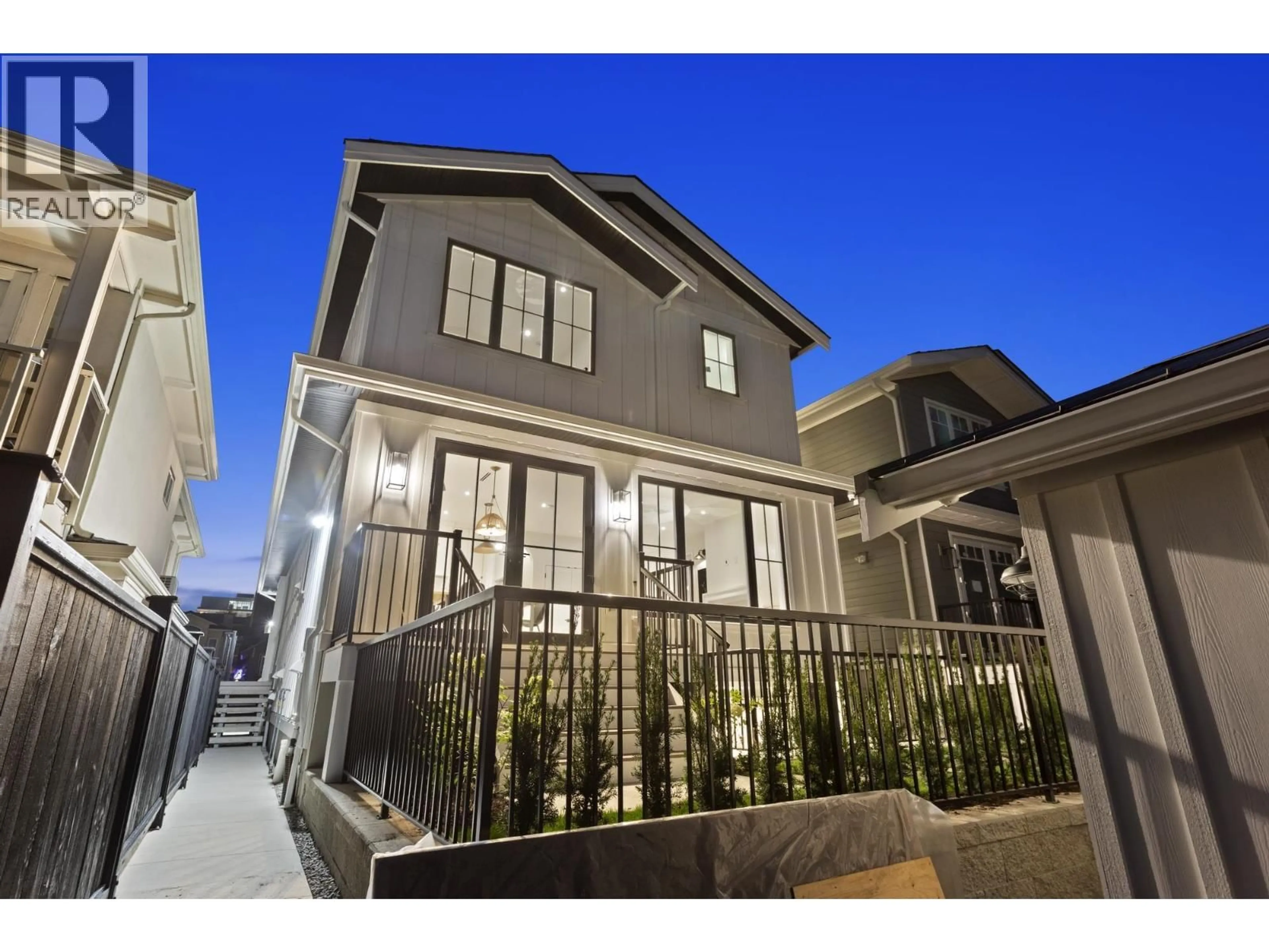 Home with vinyl exterior material, street for 2 - 4315 ALBERT STREET, Burnaby British Columbia V5C2E9