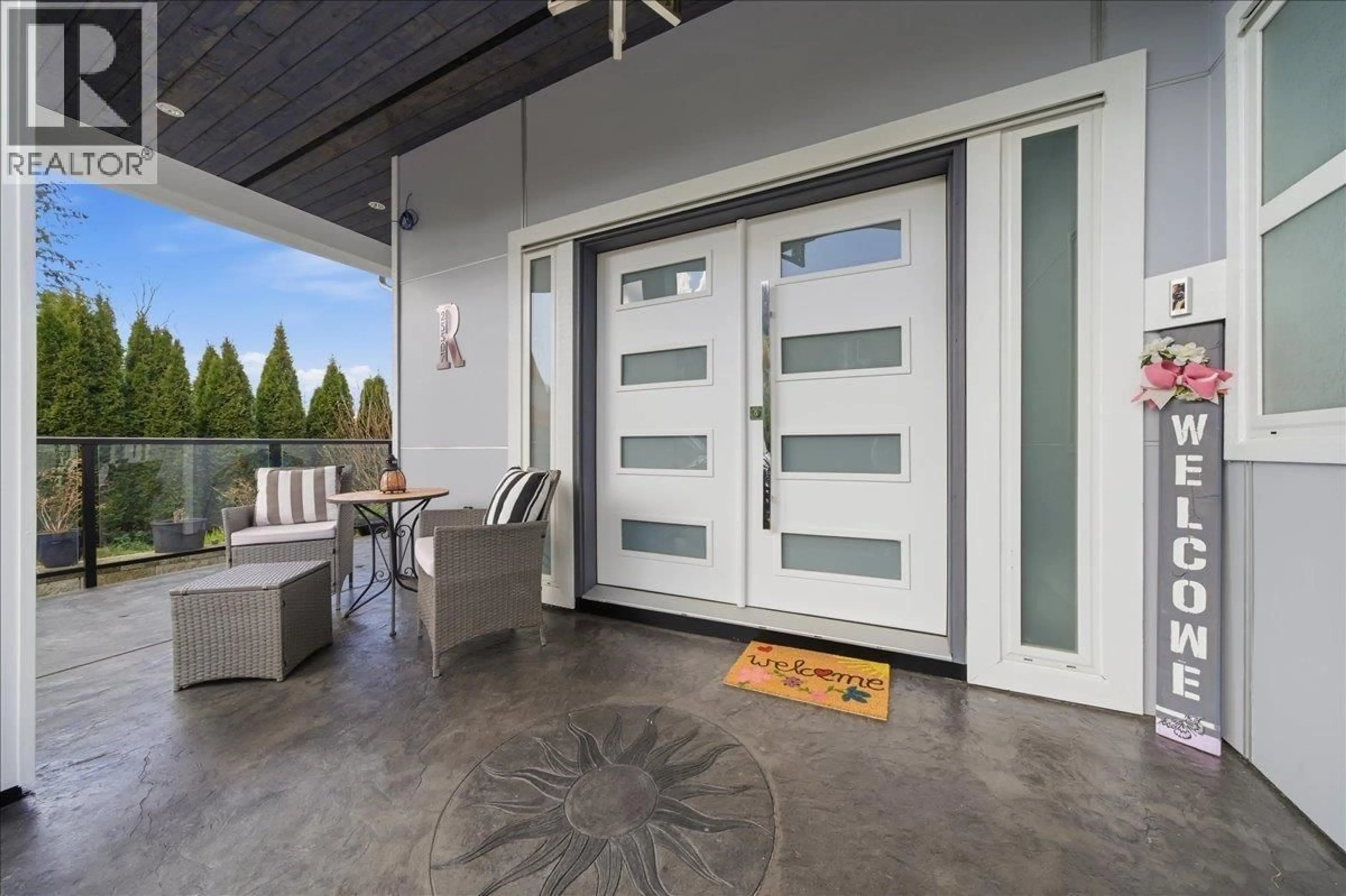 Indoor entryway for 25507 BOSONWORTH AVENUE, Maple Ridge British Columbia V4R1L4