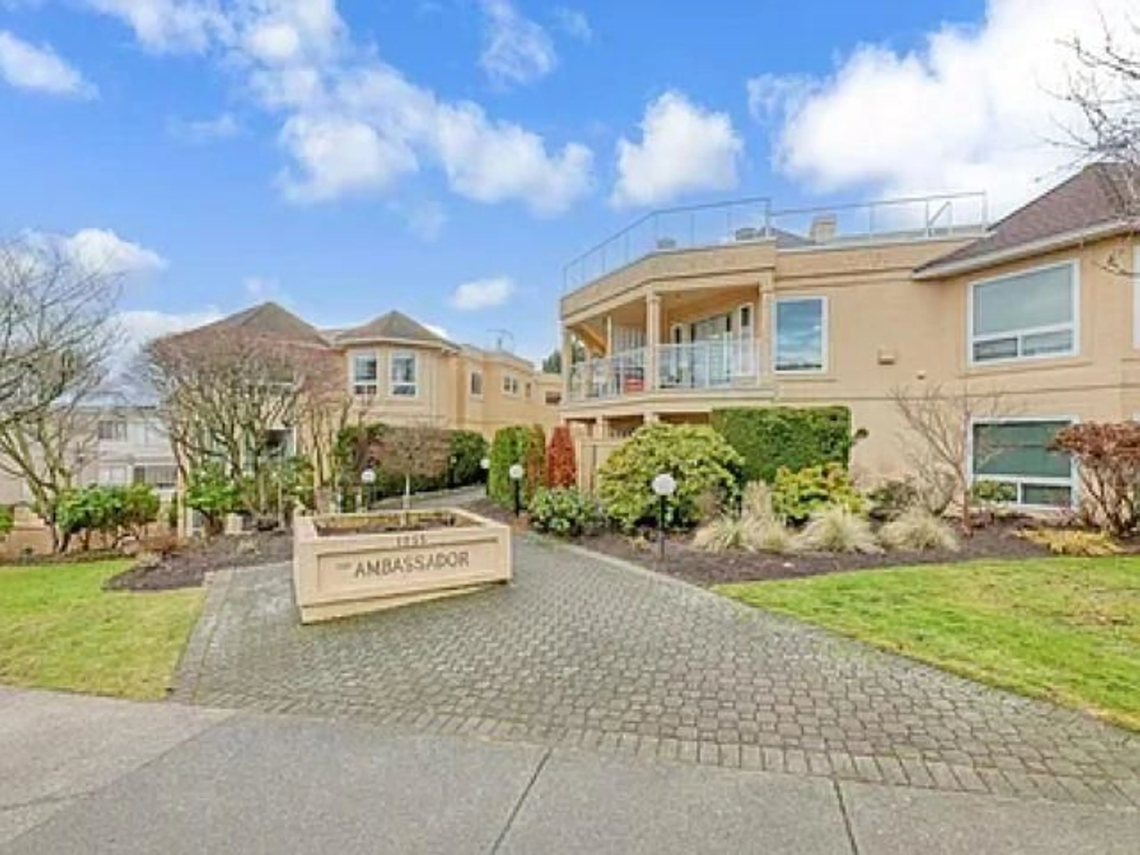 Unknown for 204 - 1255 BEST STREET, White Rock British Columbia V4B4E1