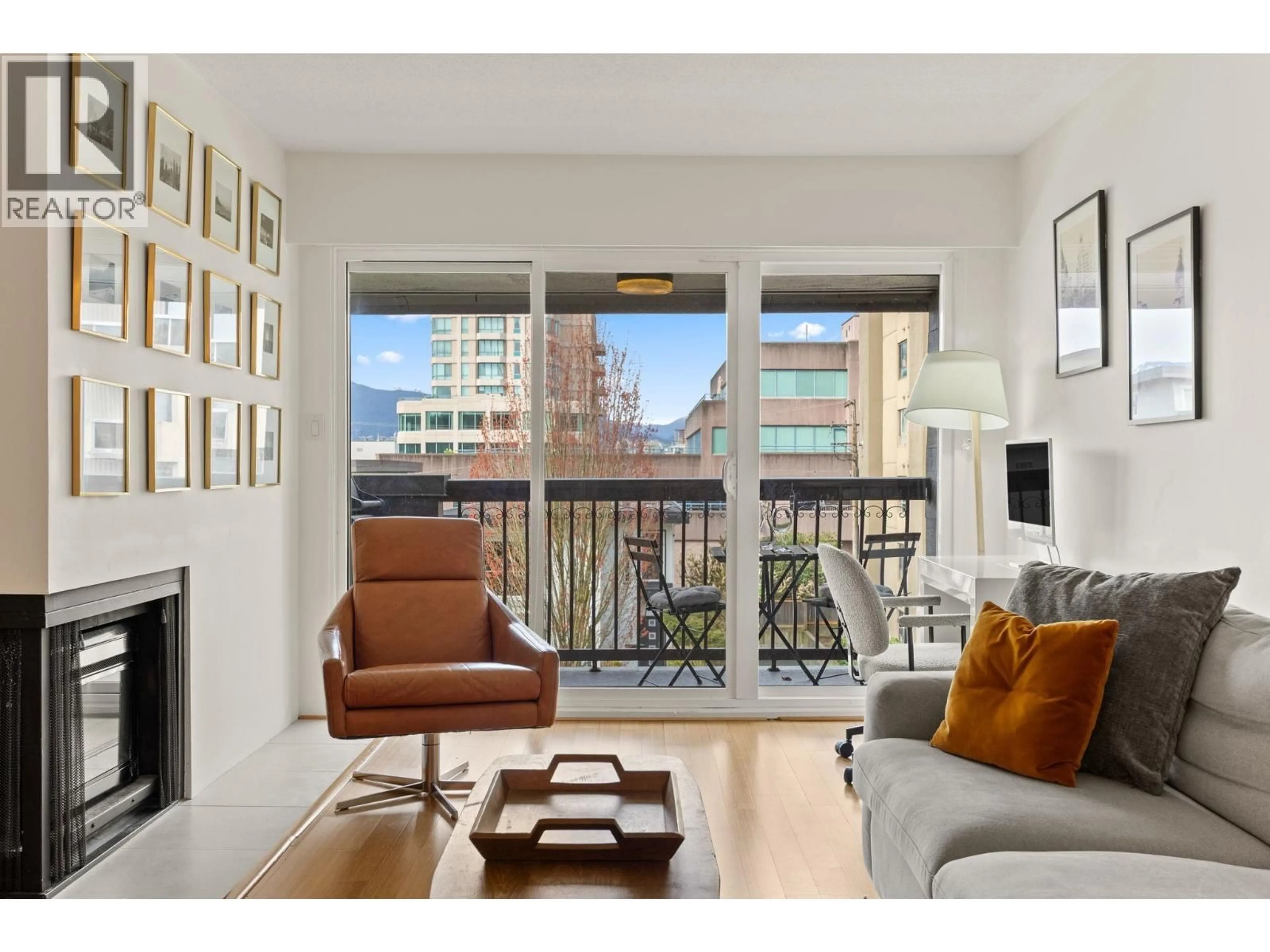 Living room with furniture, wood/laminate floor for 301 - 1352 10TH AVENUE, Vancouver British Columbia V6H1J6