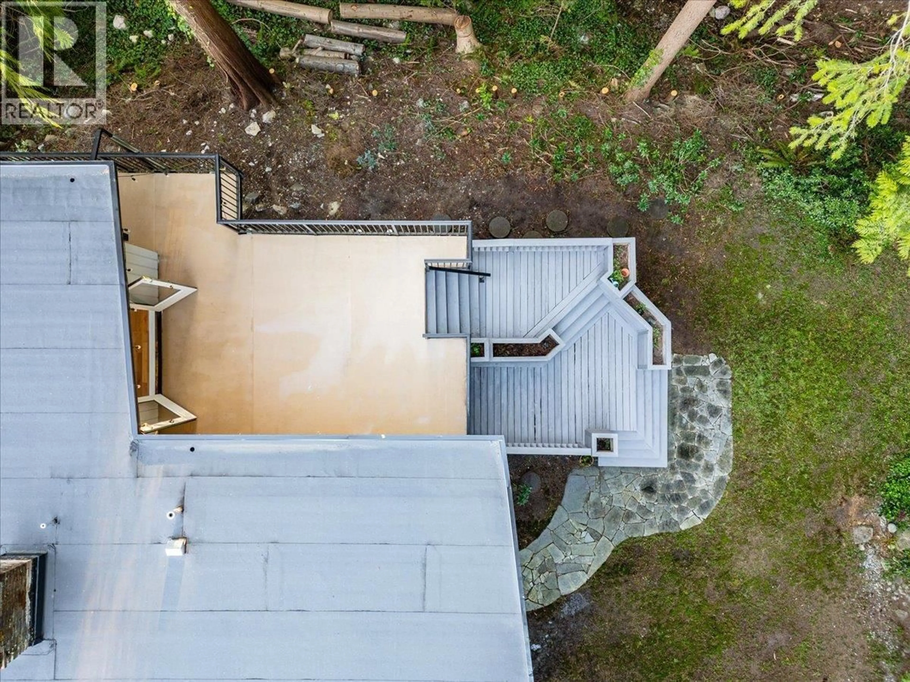A pic from outside/outdoor area/front of a property/back of a property/a pic from drone, unknown for 868 PROSPECT AVENUE, North Vancouver British Columbia V7R2M3