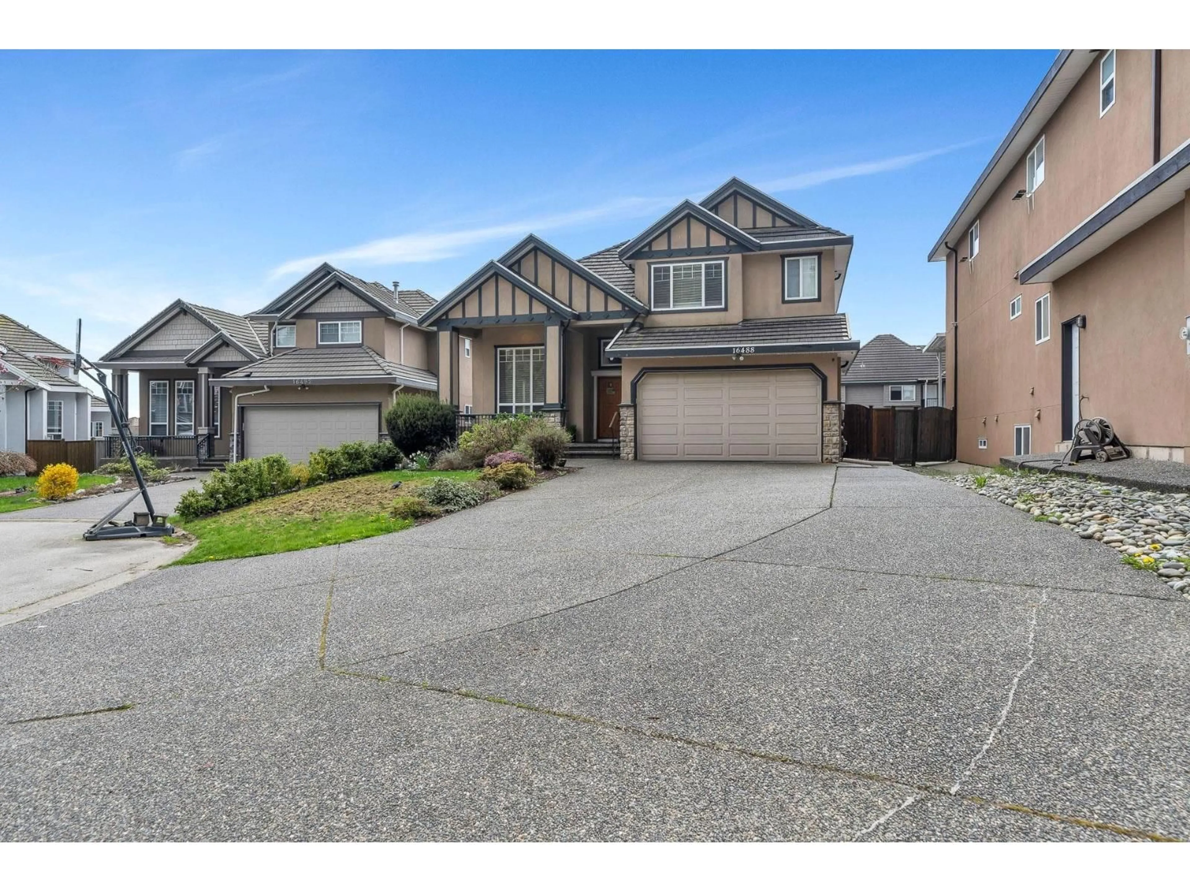 Unknown for 16488 104A AVENUE, Surrey British Columbia V4N5S6