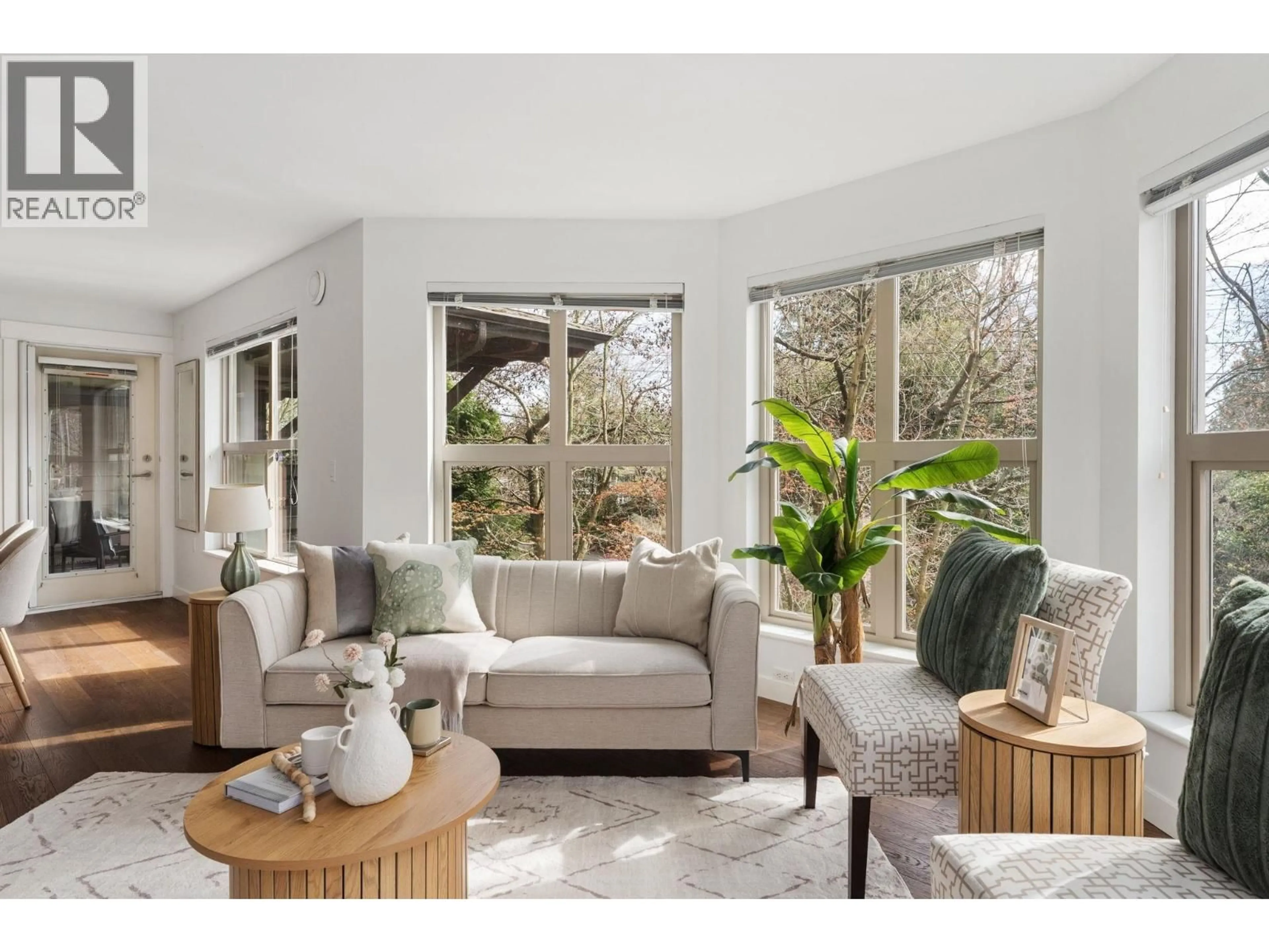 Living room with furniture, unknown for 206 - 1468 ST. ANDREWS AVENUE, North Vancouver British Columbia V7L0A8