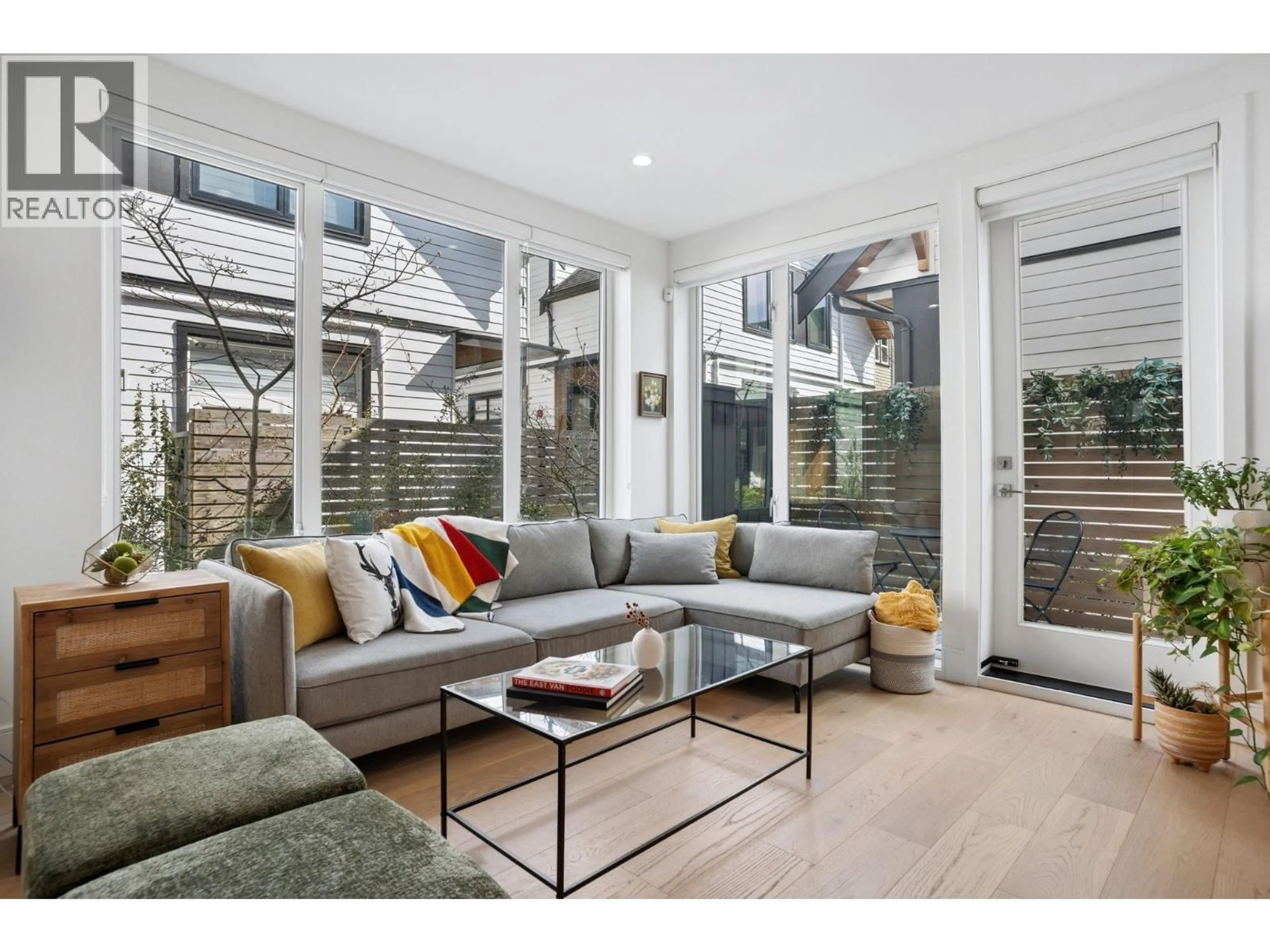 Living room with furniture, unknown for 4419 WELWYN STREET, Vancouver British Columbia V5N3Z3