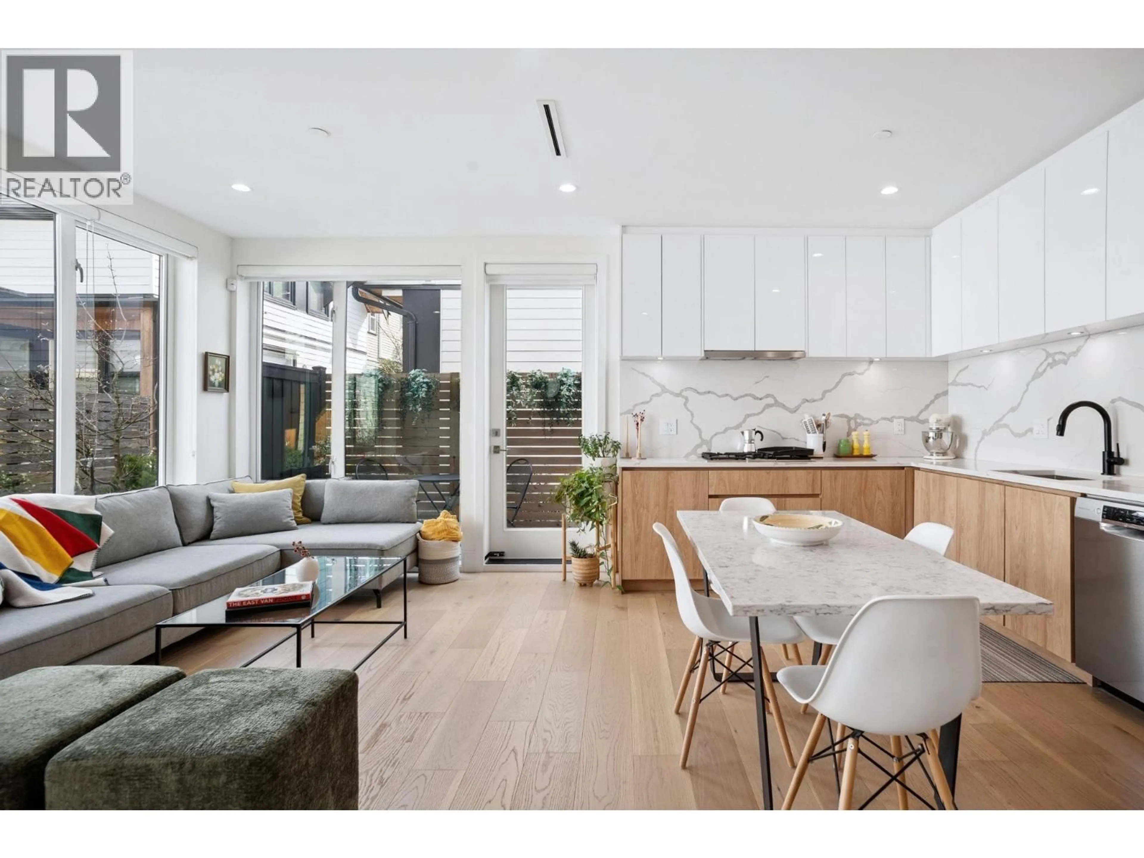 Open concept kitchen, unknown for 4419 WELWYN STREET, Vancouver British Columbia V5N3Z3