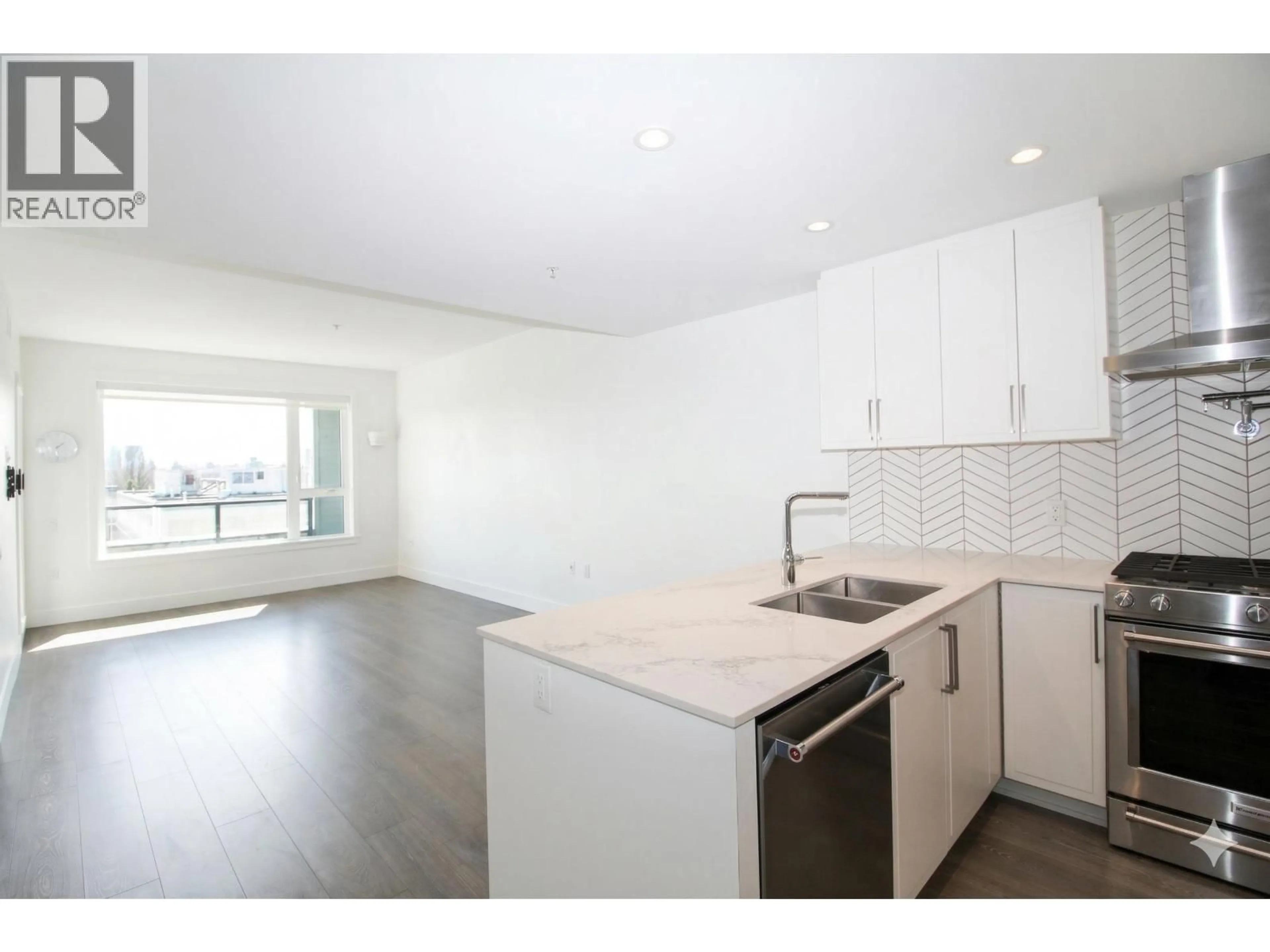 Standard kitchen, unknown for 509 - 4477 HASTINGS STREET, Burnaby British Columbia V5C0L6