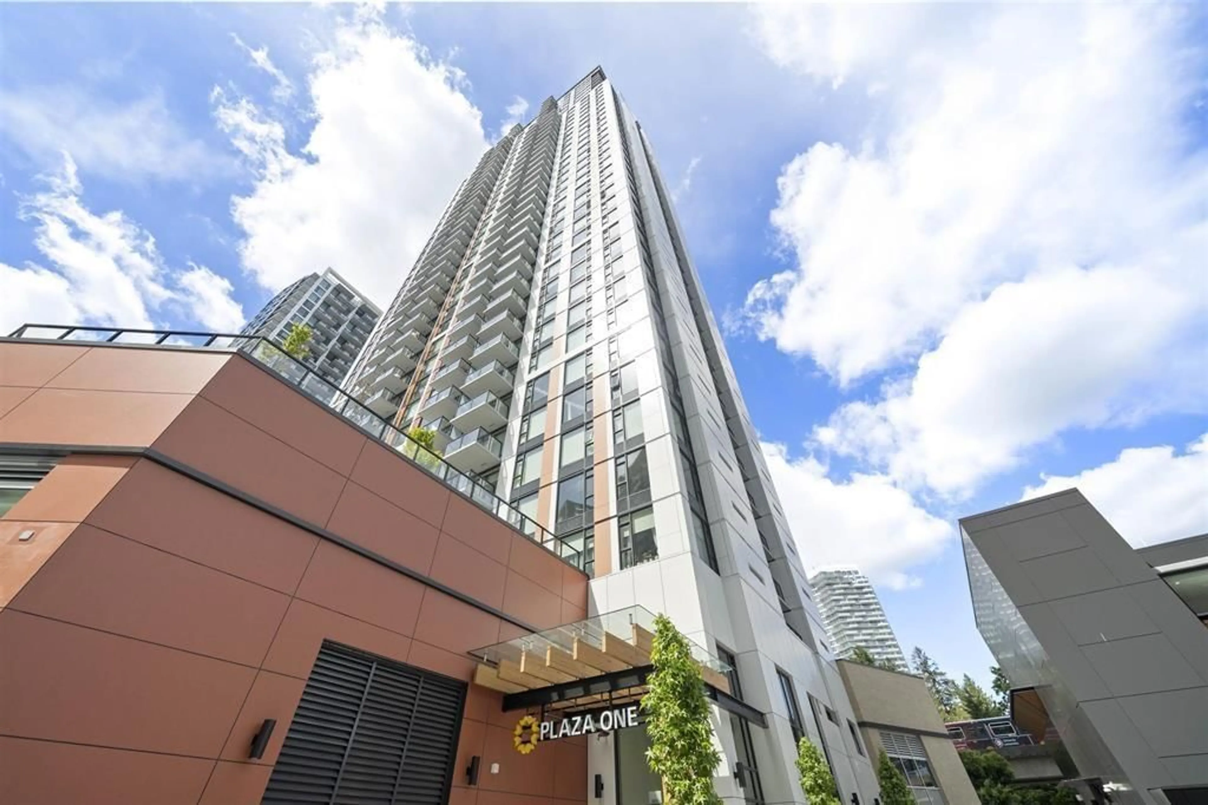 Indoor foyer for 1104 - 13725 GEORGE JUNCTION BOULEVARD, Surrey British Columbia V3T0V7