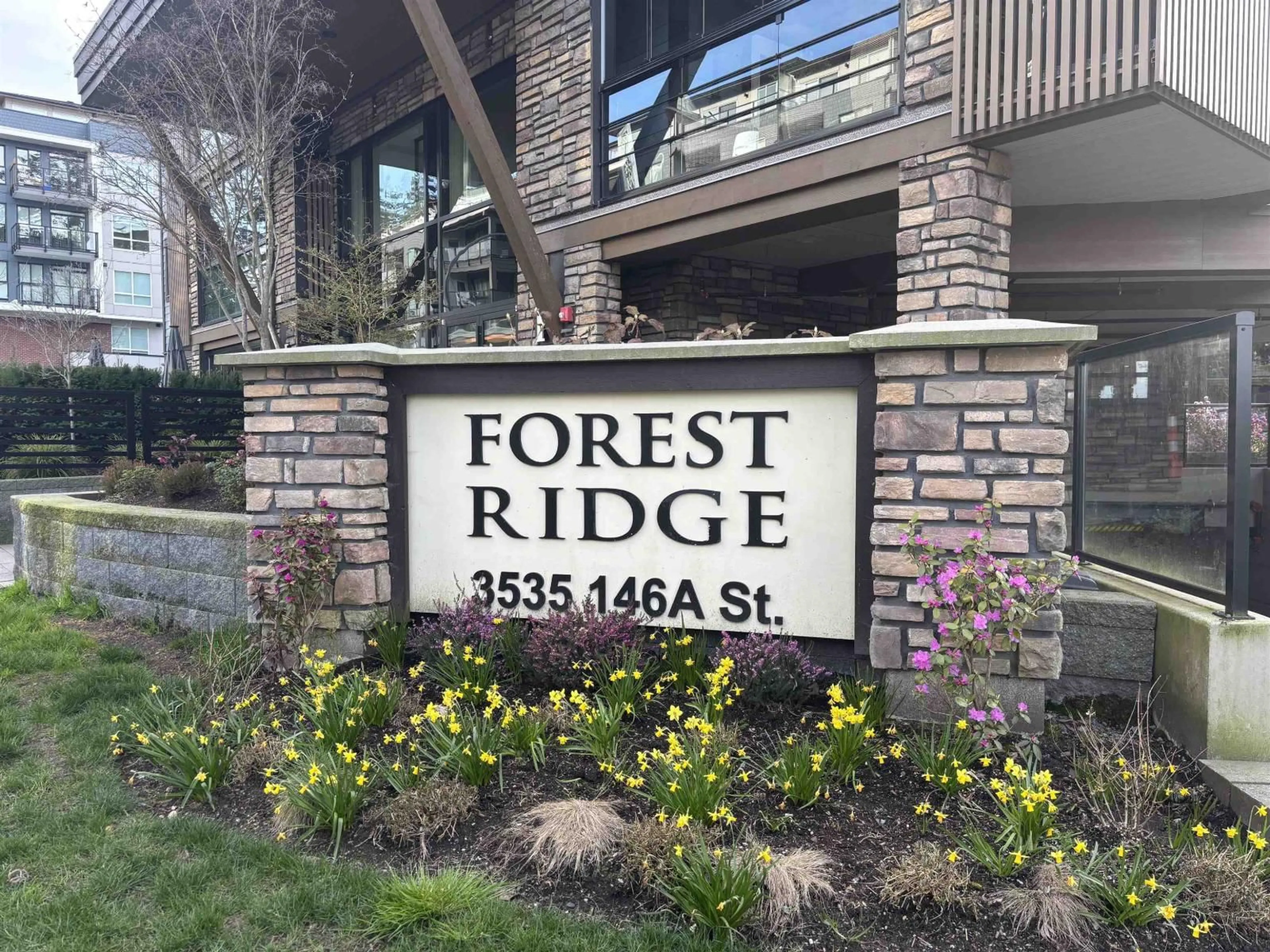 Indoor foyer for 505 - 3535 146A STREET, Surrey British Columbia V4P0H2