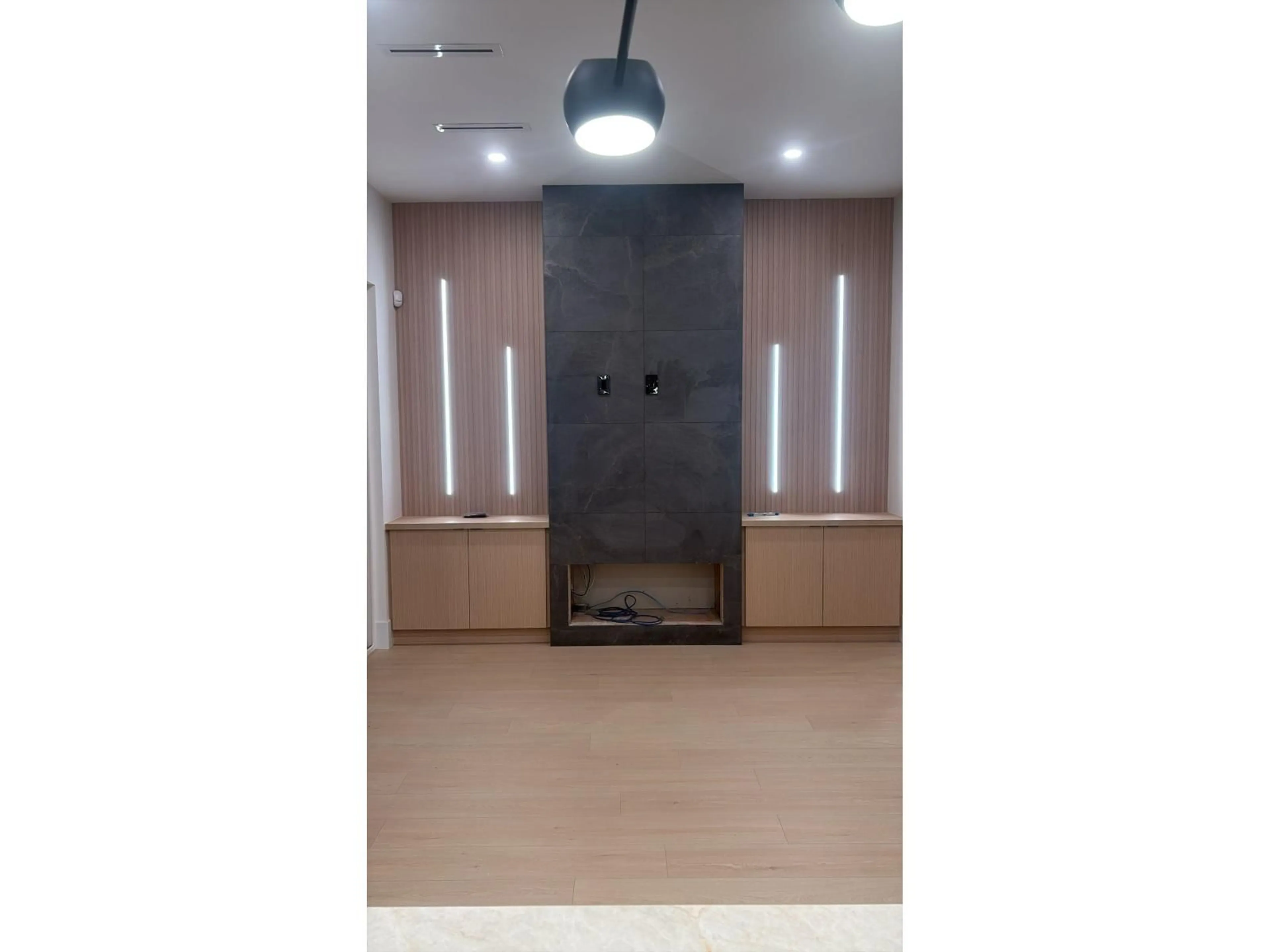 Indoor foyer for 11663 89A AVENUE, Delta British Columbia V4C7J7