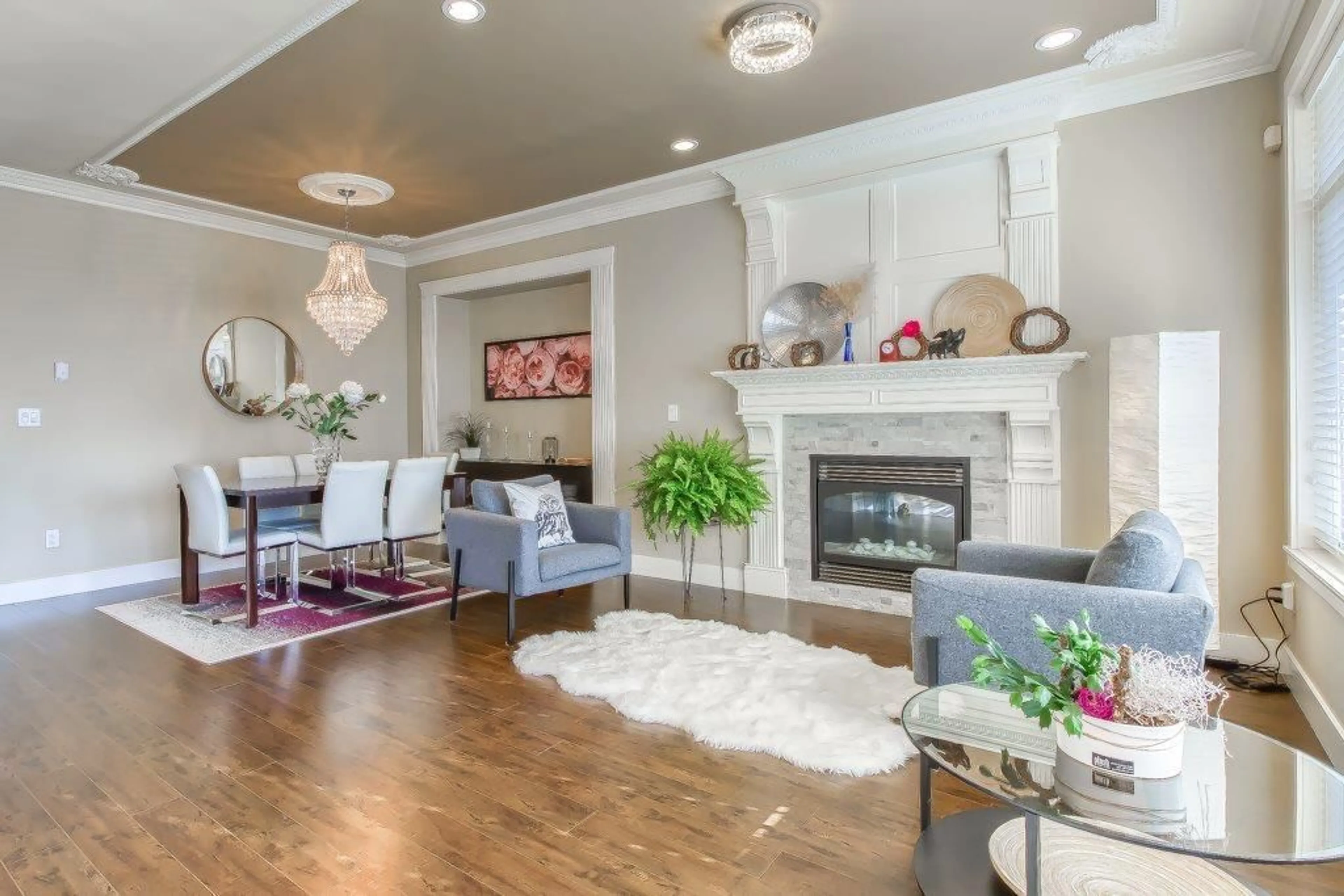 Living room with furniture, wood/laminate floor for 5902 131 STREET, Surrey British Columbia V3X0E4