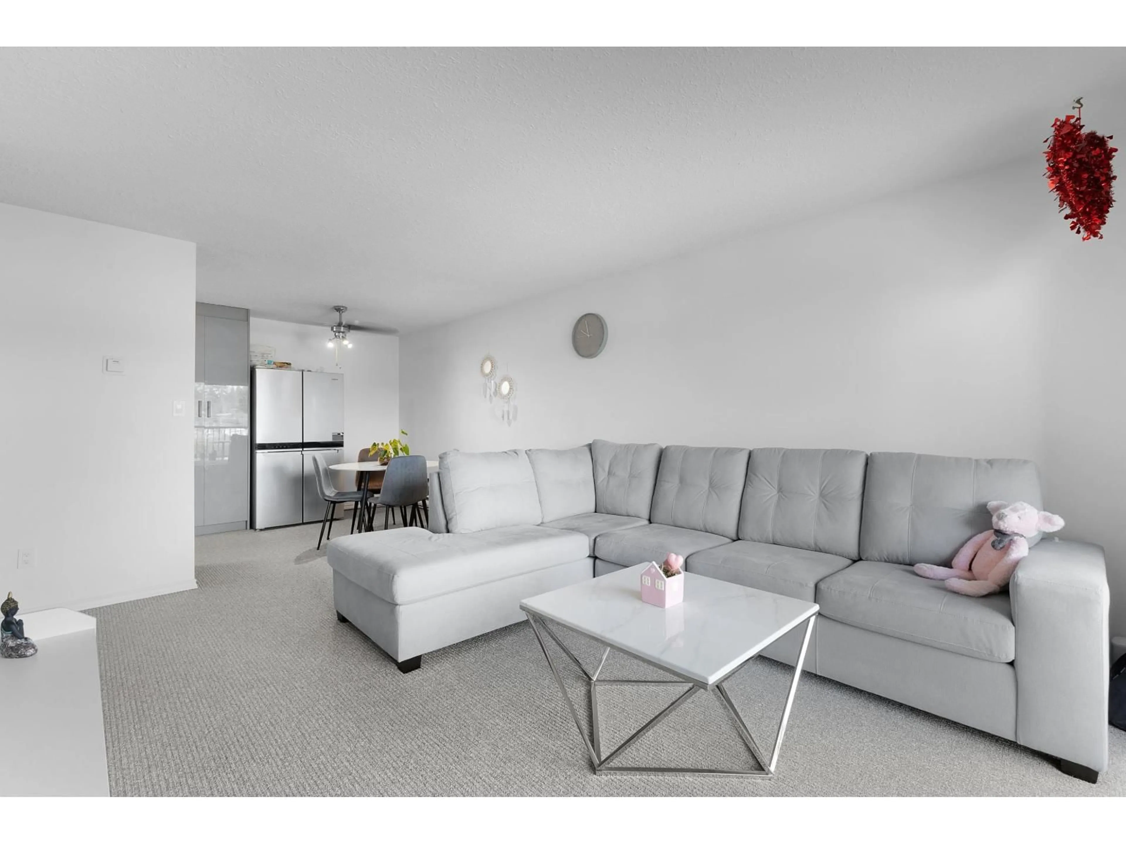 Living room with furniture, unknown for 205 - 3043 270 STREET, Langley British Columbia V4W3M2