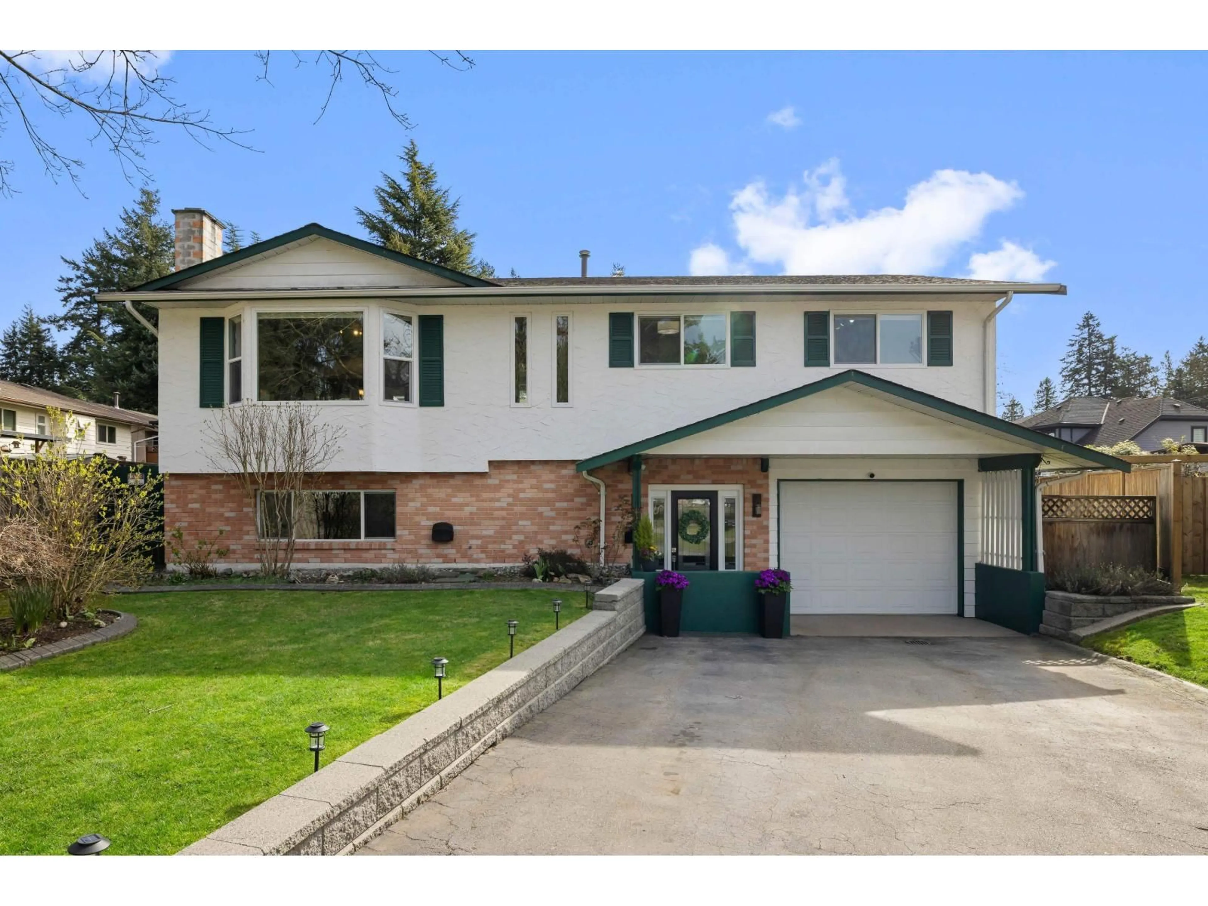 Home with vinyl exterior material, street for 11762 80A AVENUE, Delta British Columbia V4C7T9