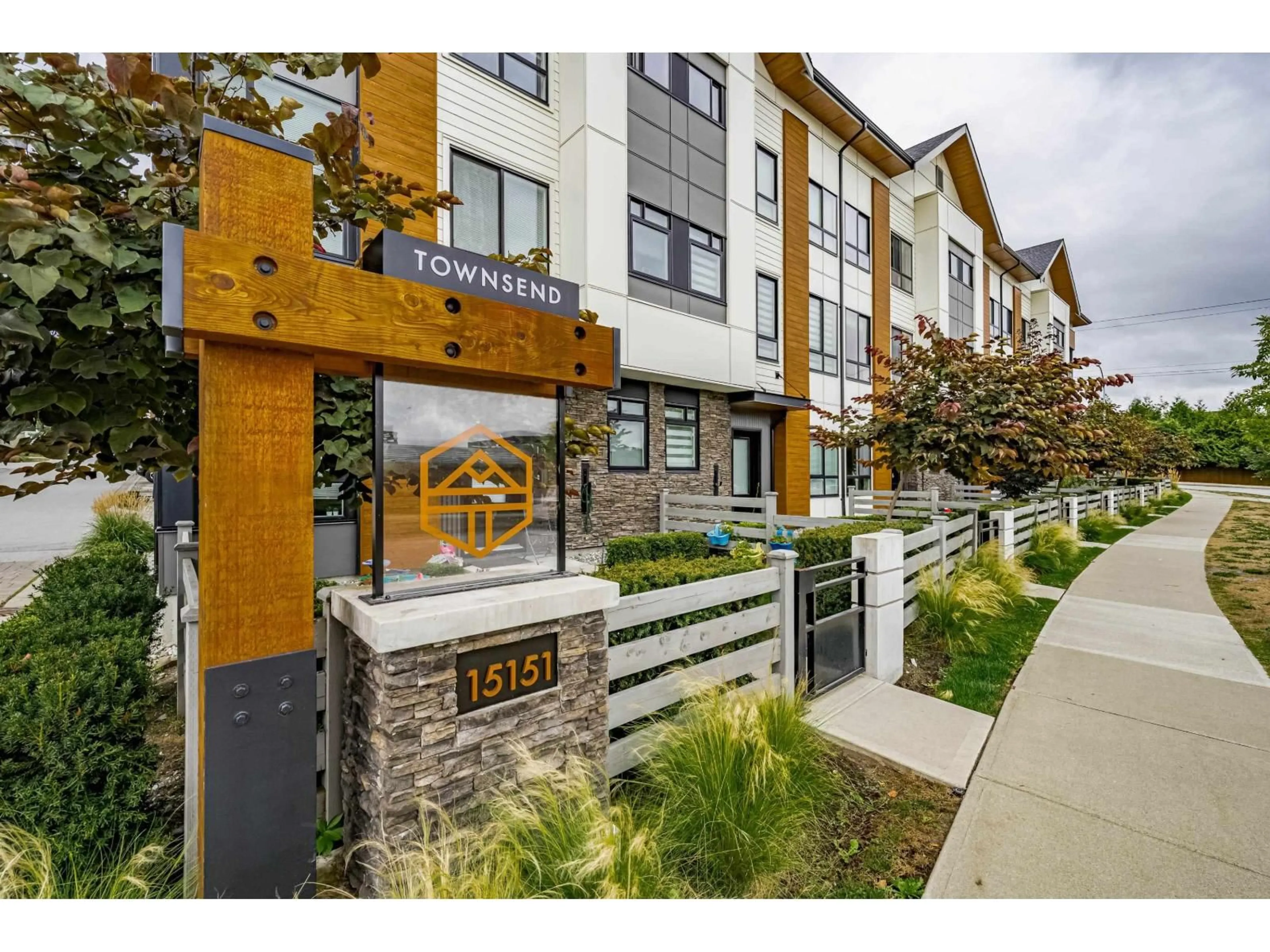 Unknown for 3 - 15151 EDMUND DRIVE, Surrey British Columbia V3S0B2