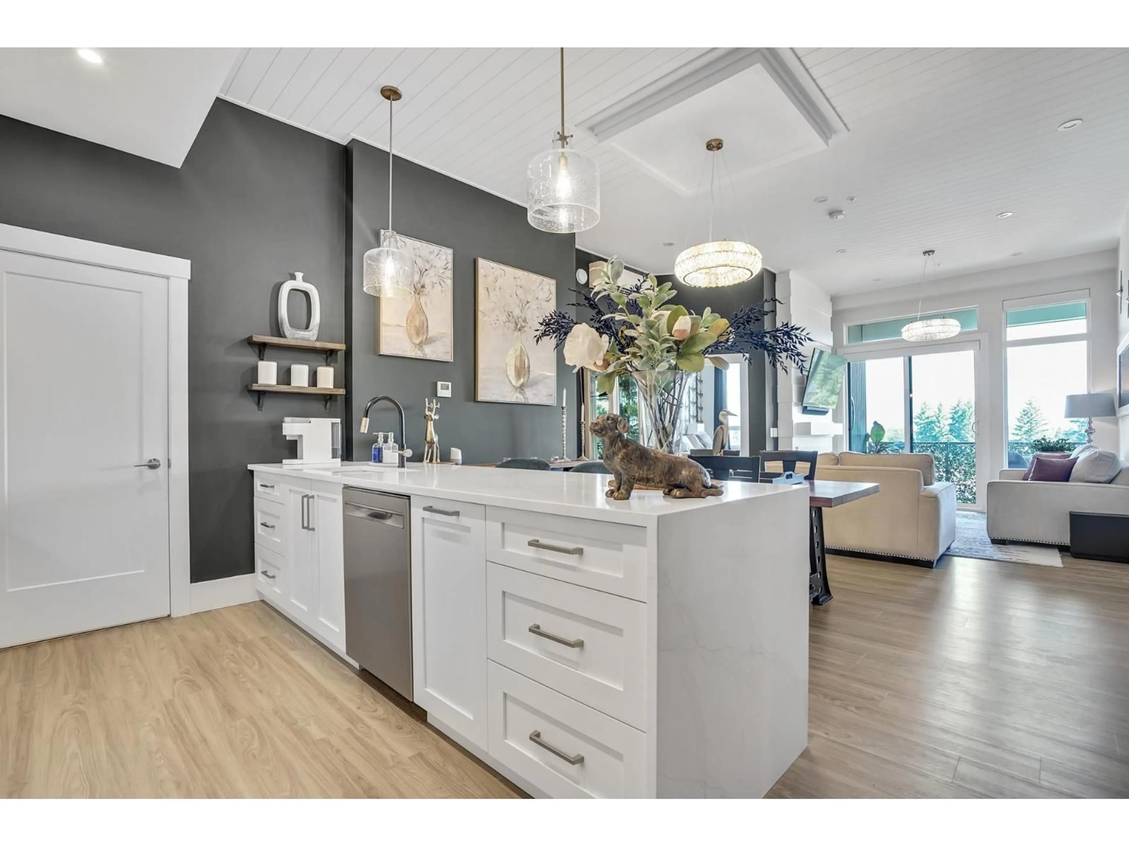 Open concept kitchen, unknown for 507 - 45745 WATSON ROAD, Chilliwack British Columbia V2R6K3