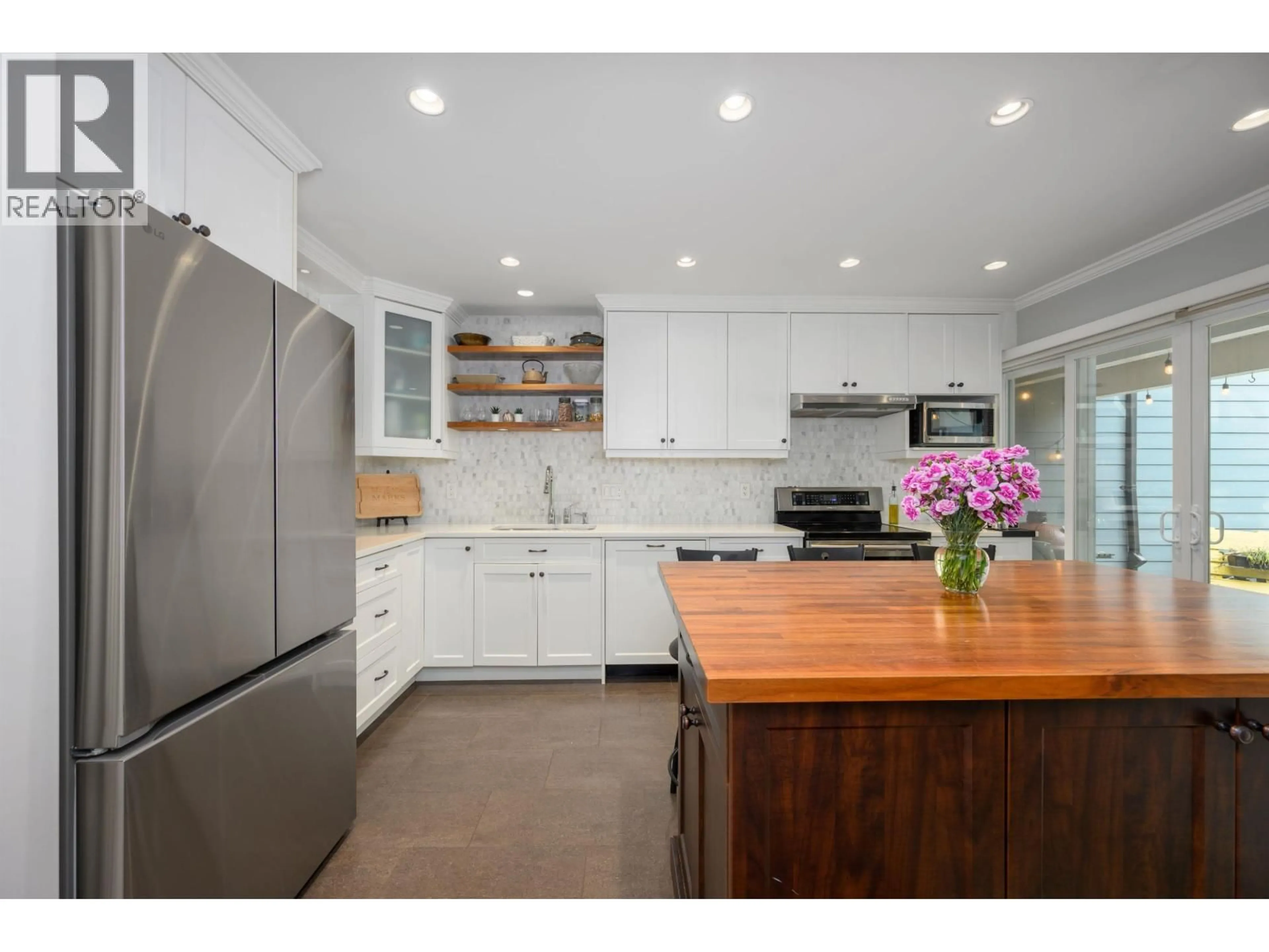 Open concept kitchen, wood/laminate floor for 10 - 2590 AUSTIN AVENUE, Coquitlam British Columbia V3K5X4