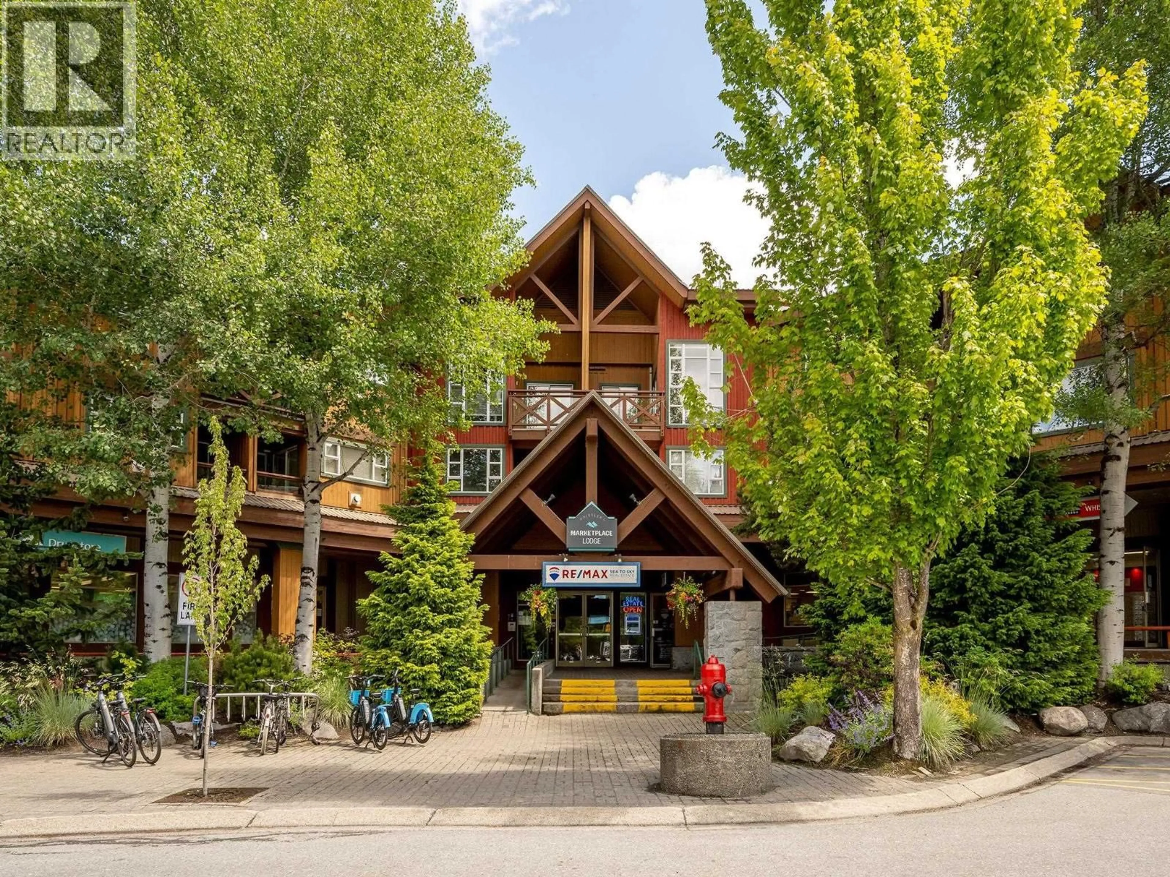 Indoor foyer for 347 - 4340 LORIMER ROAD, Whistler British Columbia V8E1A5
