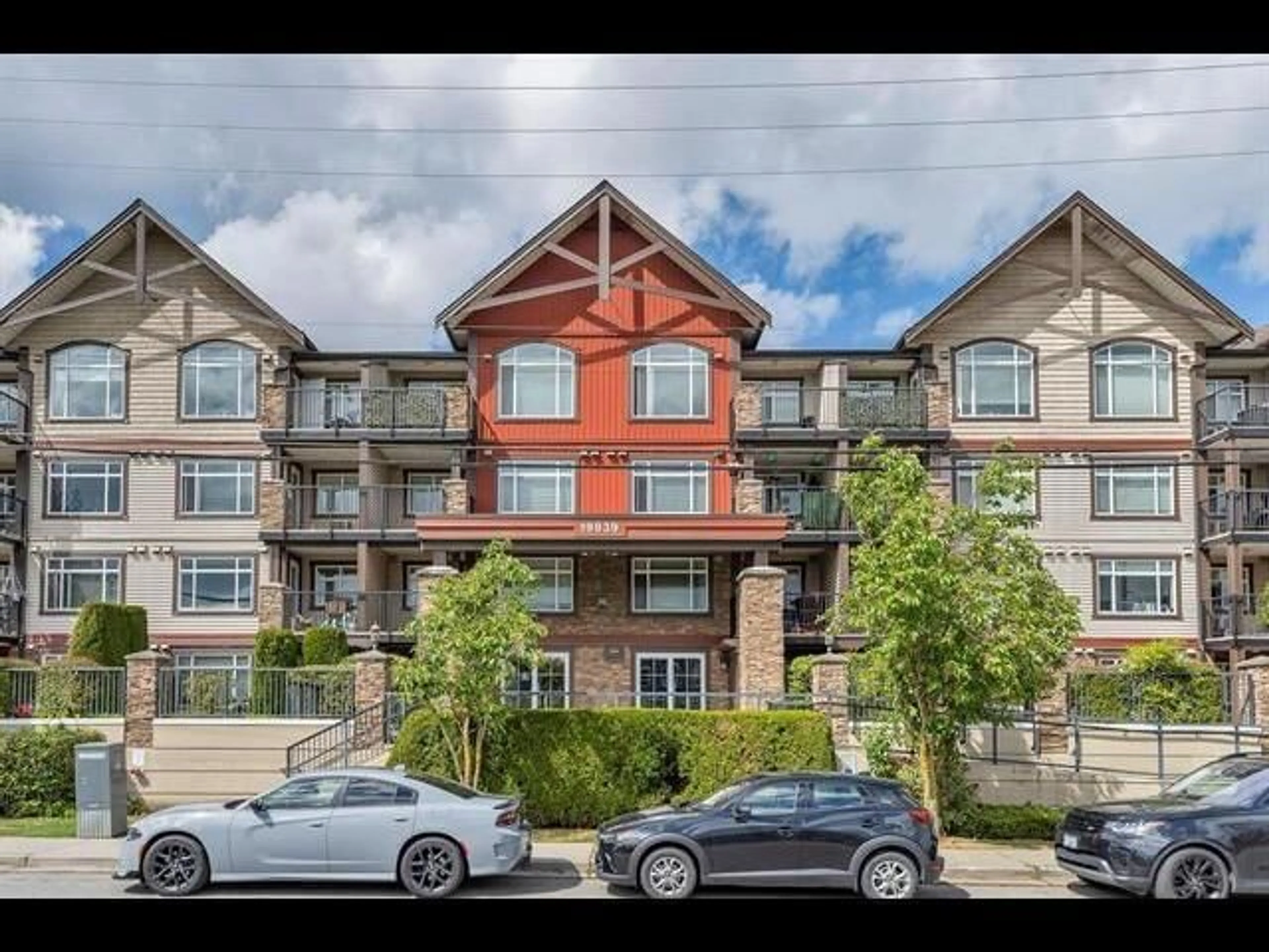A pic from outside/outdoor area/front of a property/back of a property/a pic from drone, mountain view for 114 - 19939 55A AVENUE, Langley British Columbia V4P1R9