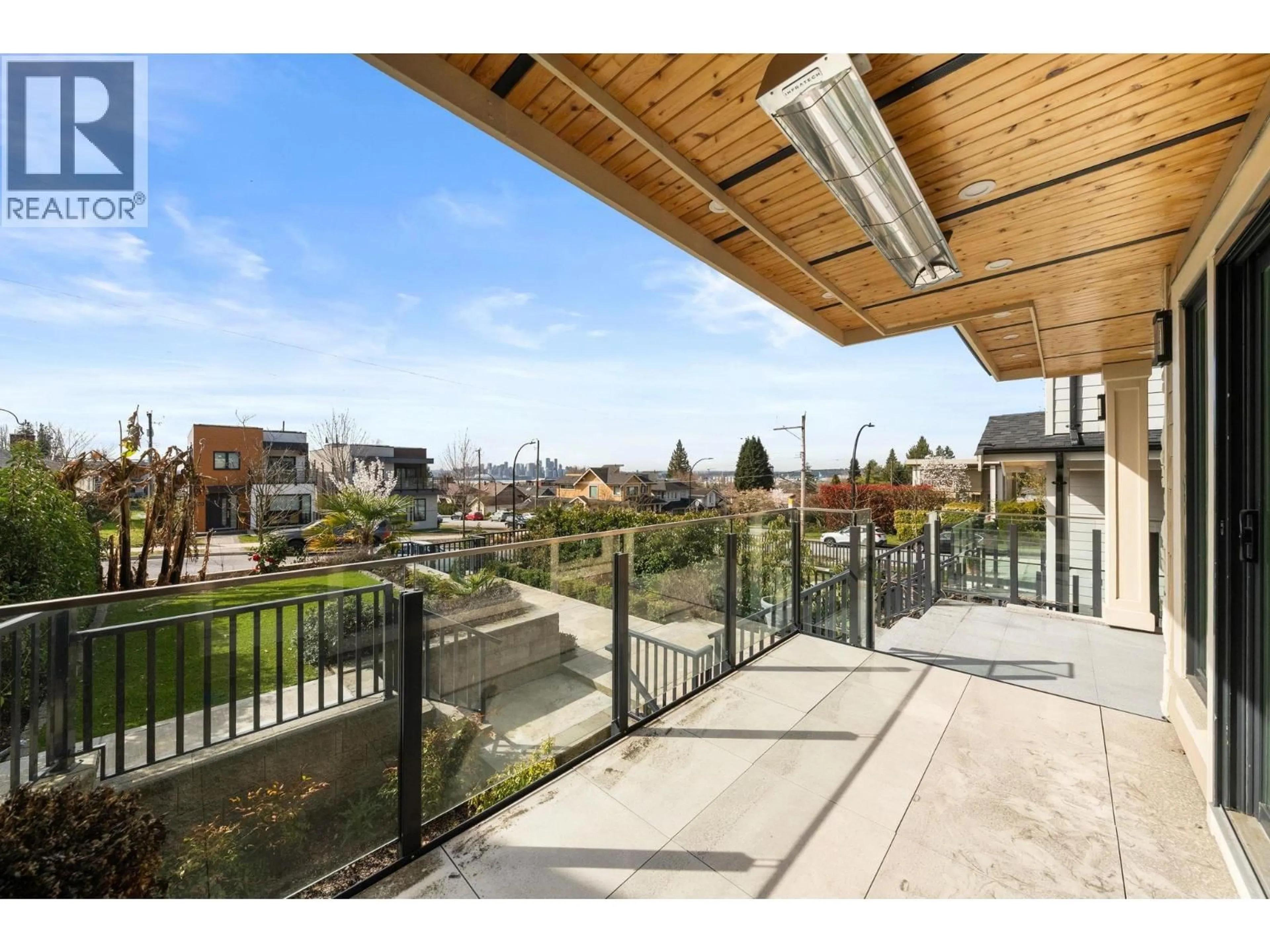 Unknown for 462 14TH STREET, North Vancouver British Columbia V7M1P7