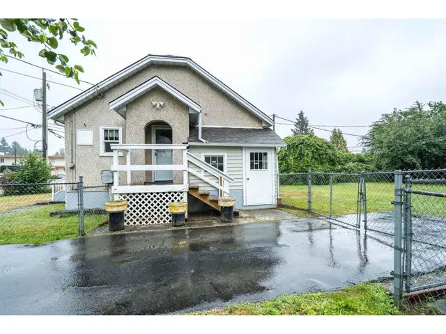 33884 MAYFAIR AVENUE, Abbotsford 5