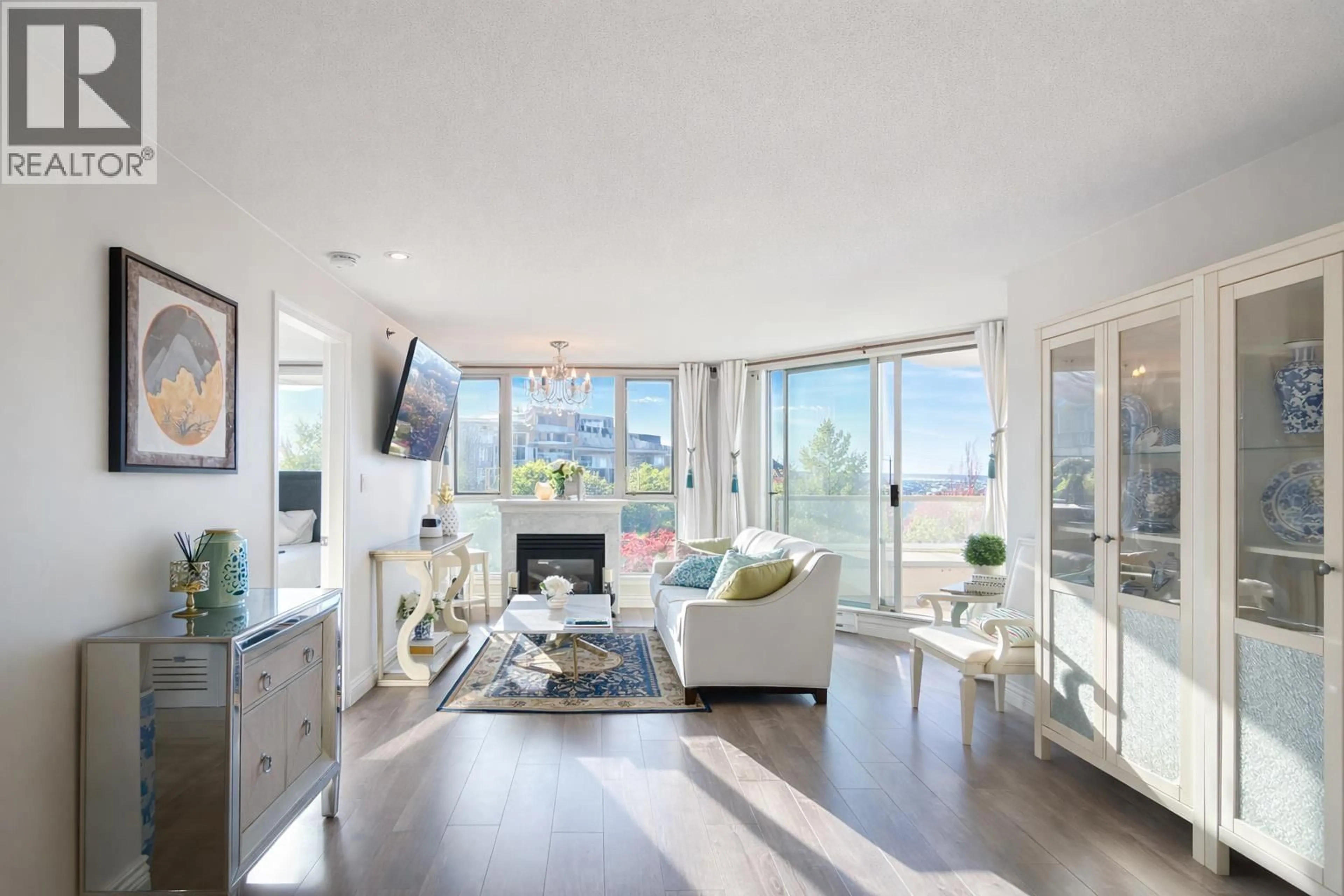 Living room with furniture, unknown for 307 - 5860 DOVER CRESCENT, Richmond British Columbia V7C5S6