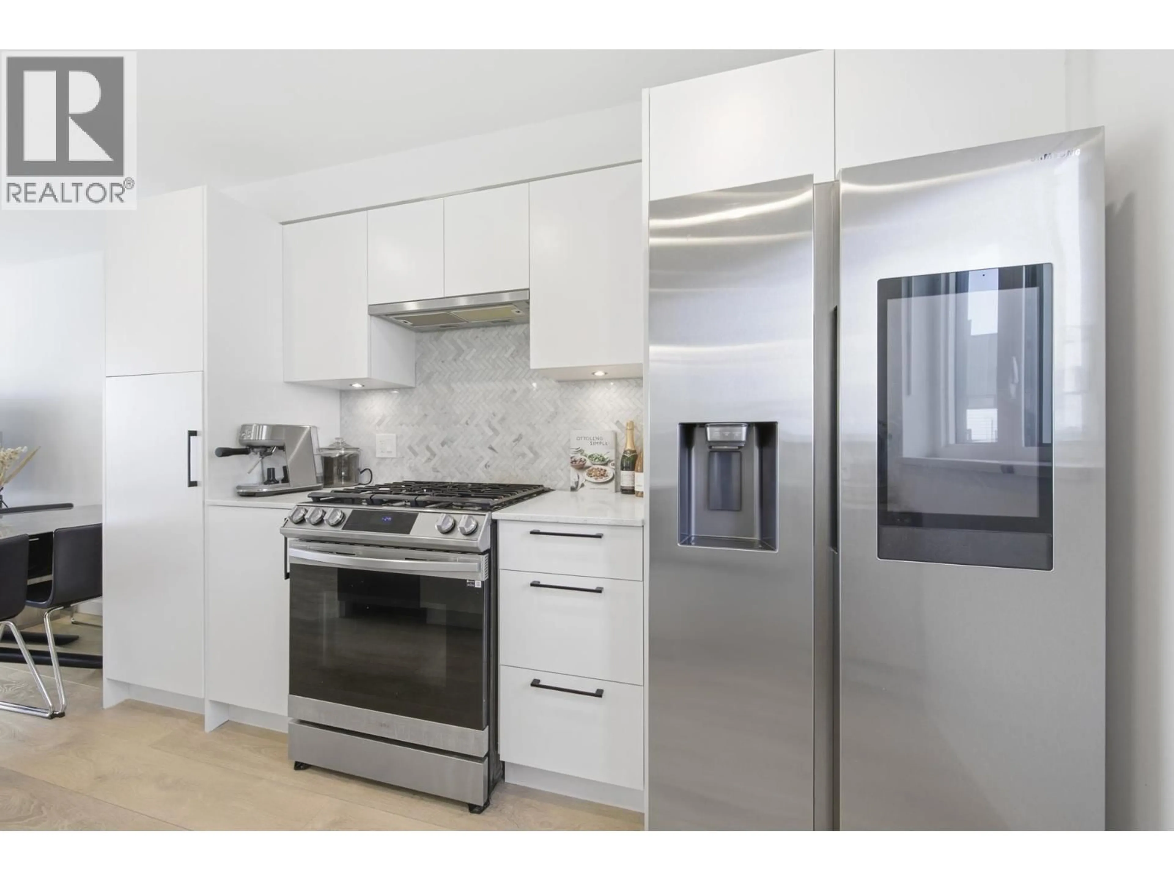 Standard kitchen, unknown for 356 - 555 2ND STREET, North Vancouver British Columbia V7L1E1