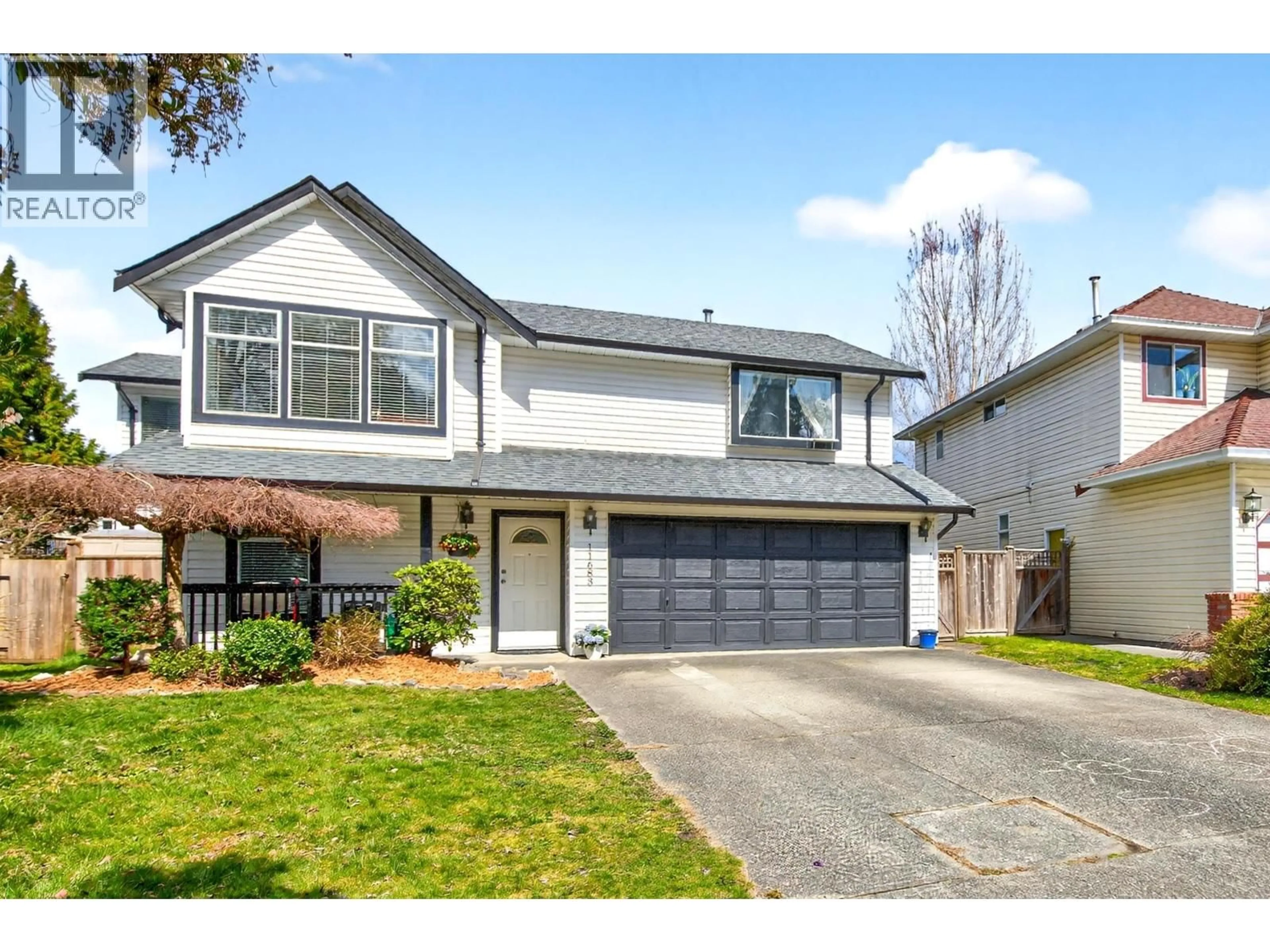Home with vinyl exterior material, street for 11683 202A STREET, Maple Ridge British Columbia V2X0E5