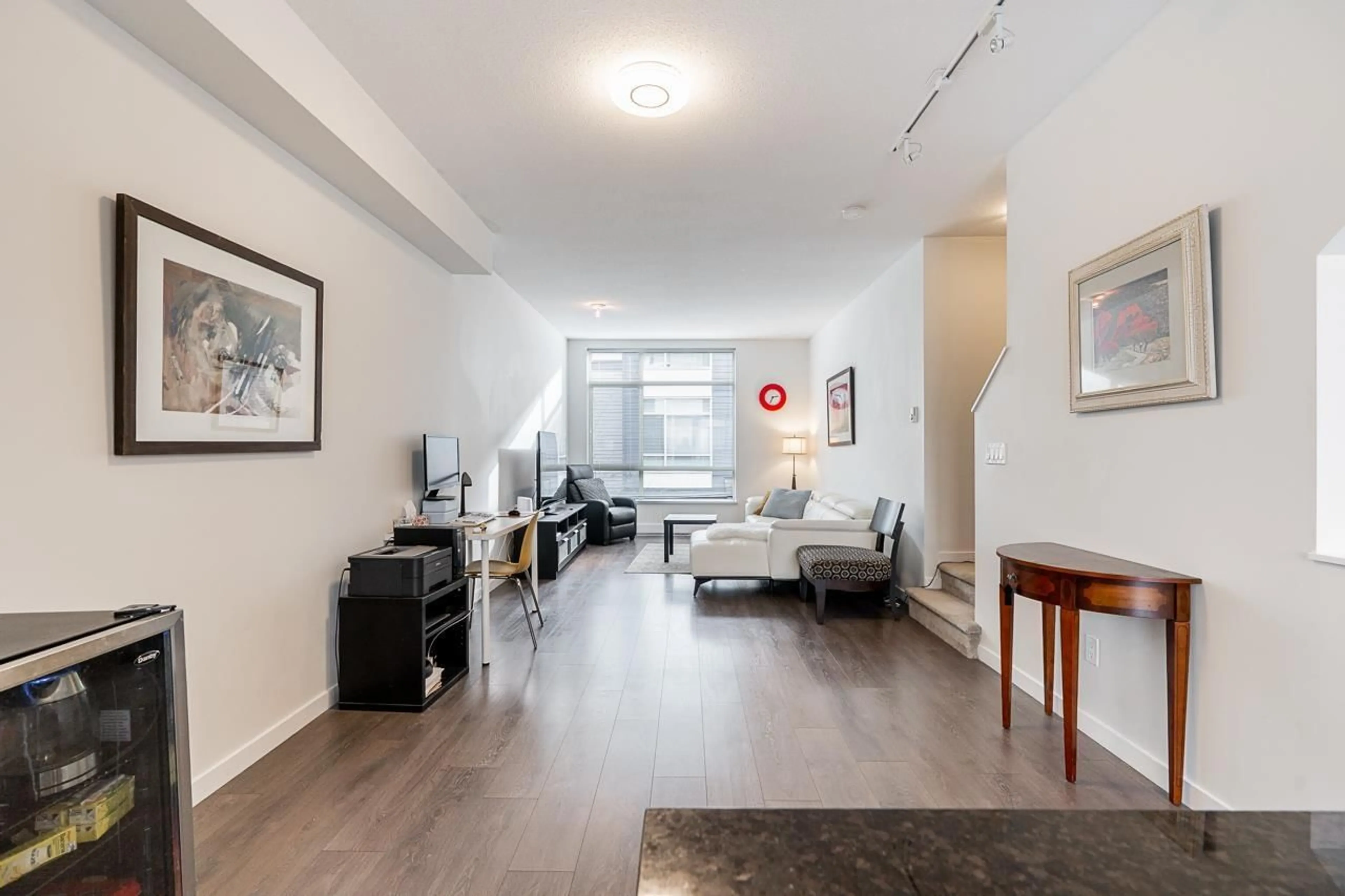 Living room with furniture, unknown for 151 - 8473 163 AVENUE, Surrey British Columbia V4N6M7