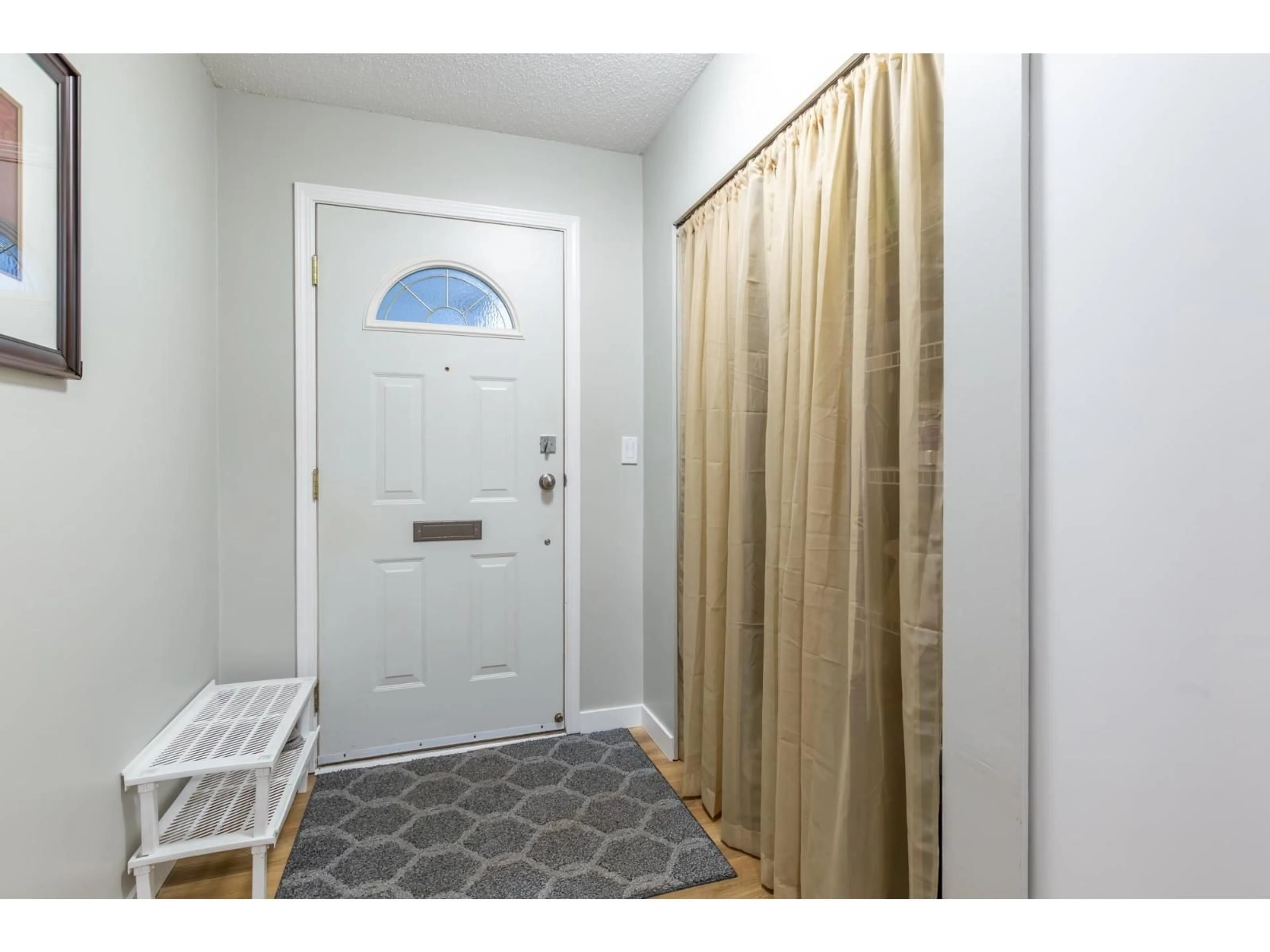 Indoor entryway for 105 - 5191 203 STREET, Langley British Columbia V3A1V6