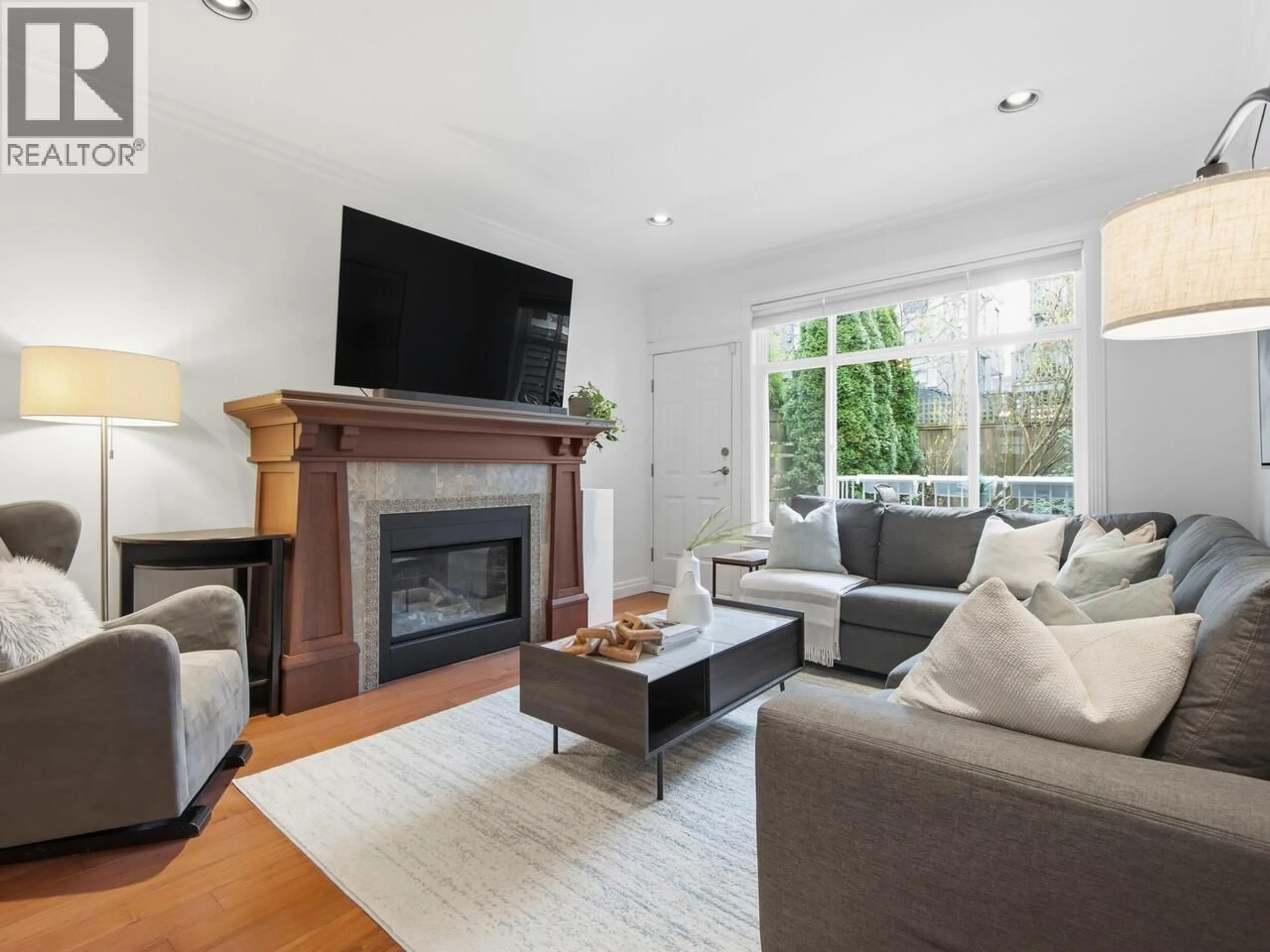 Living room with furniture, unknown for 1530 KITCHENER STREET, Vancouver British Columbia V5L2V9