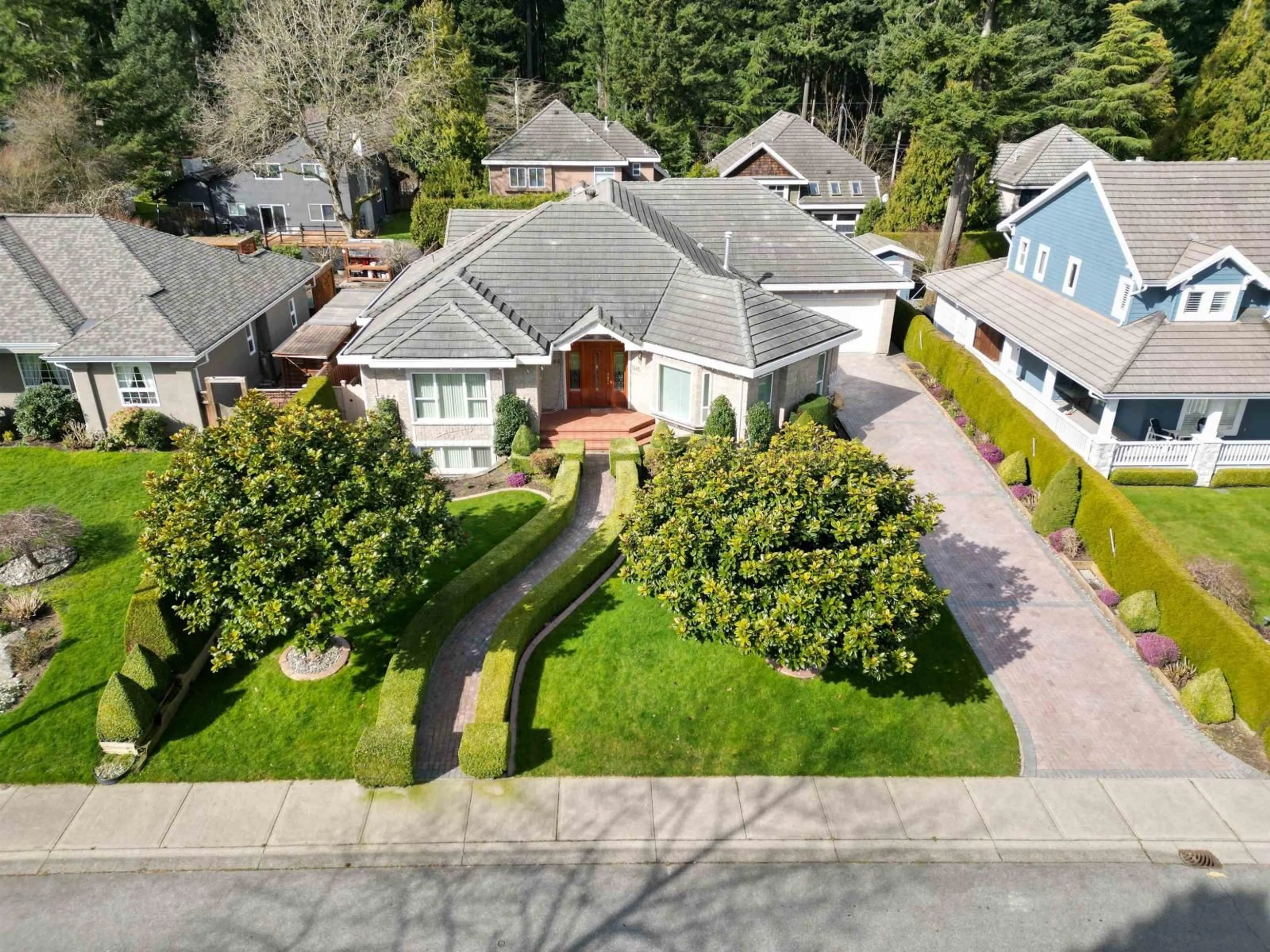 A pic from outside/outdoor area/front of a property/back of a property/a pic from drone, street for 2485 148A STREET, Surrey British Columbia V4P2L6