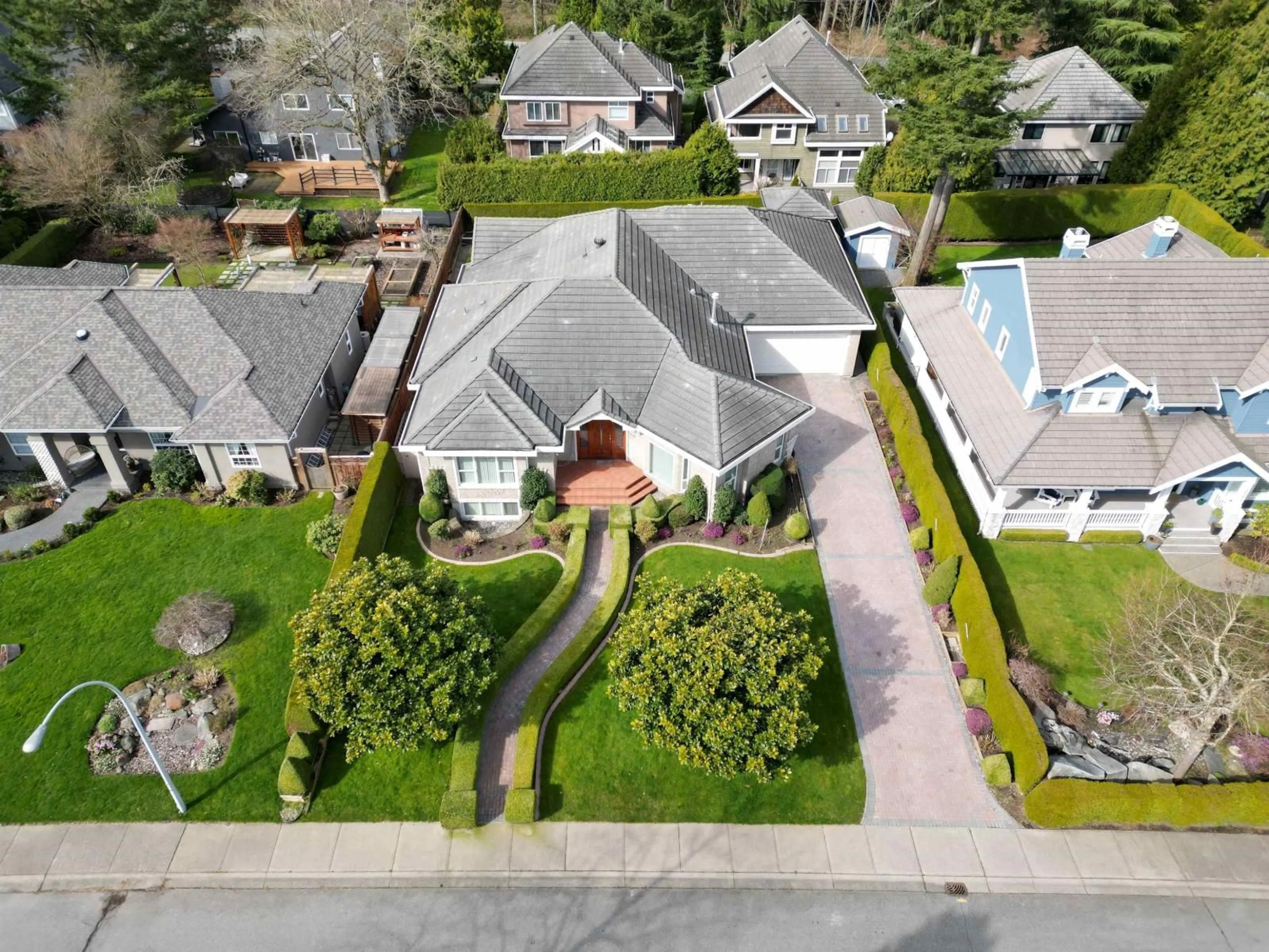 A pic from outside/outdoor area/front of a property/back of a property/a pic from drone, street for 2485 148A STREET, Surrey British Columbia V4P2L6