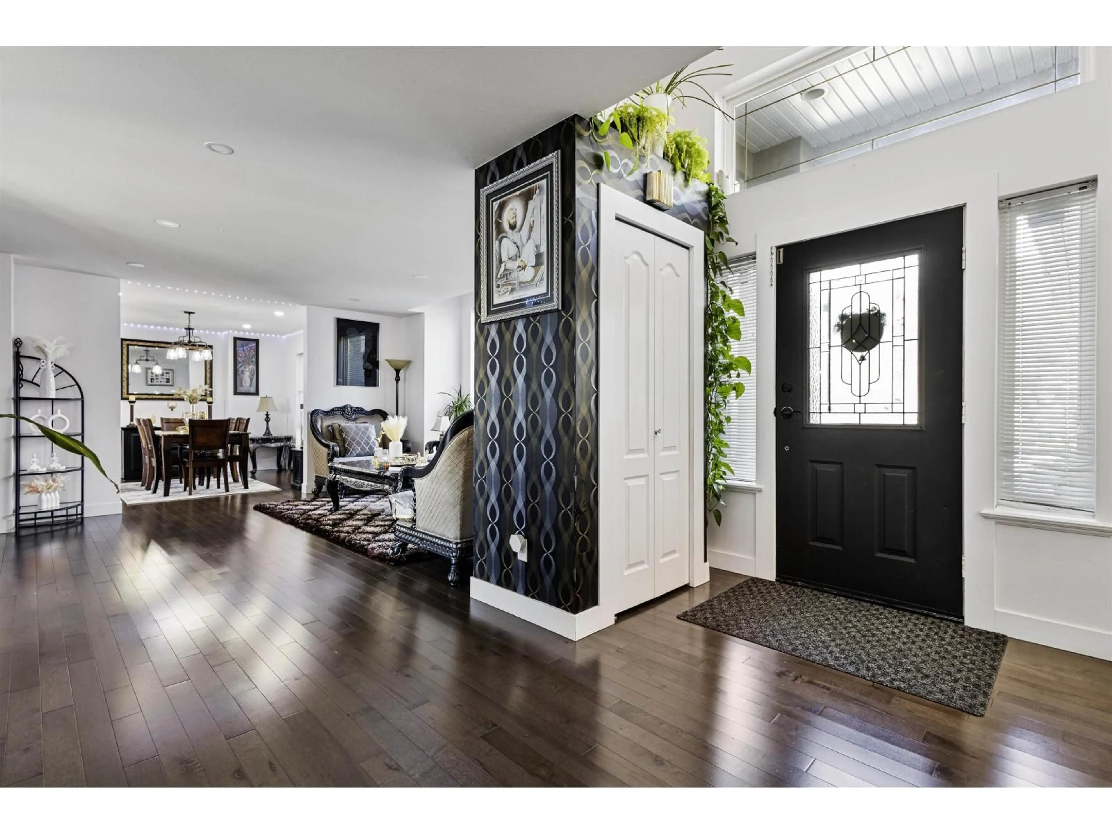 Indoor entryway for 2772 ST MORITZ WAY, Abbotsford British Columbia V3G1C3