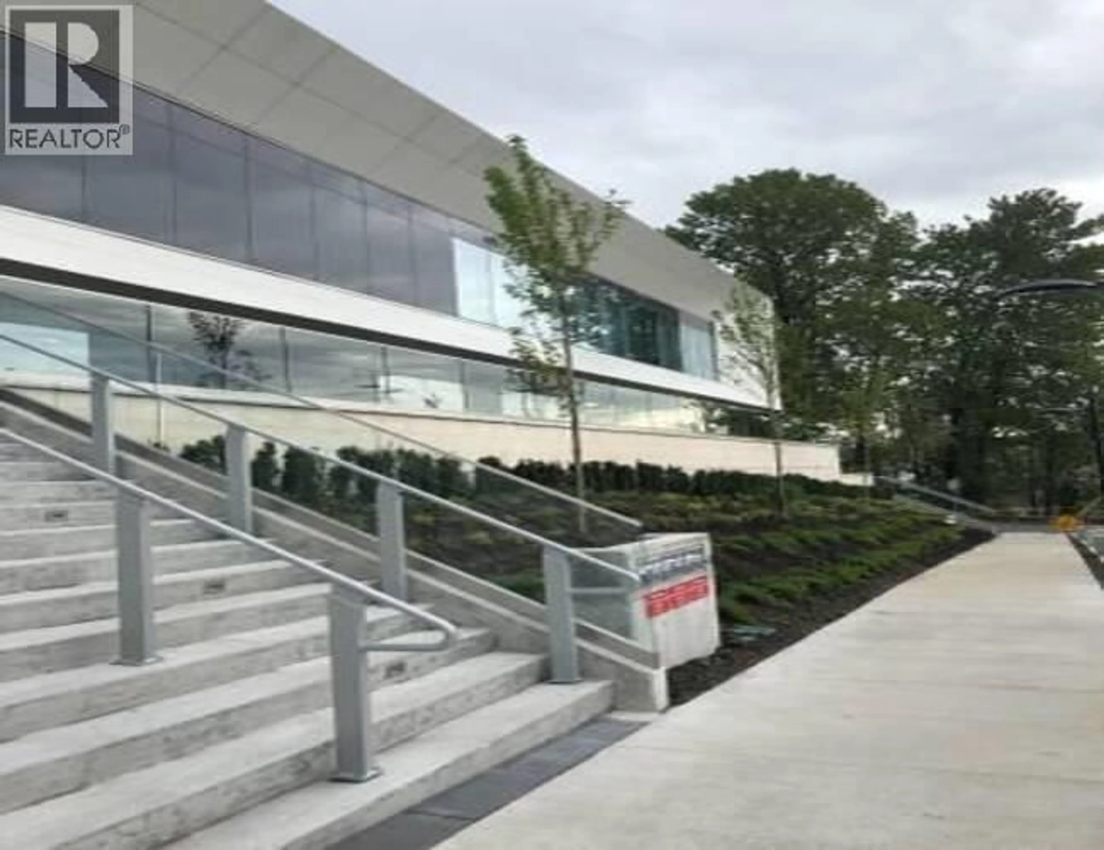 Indoor foyer for 502 - 1888 GILMORE AVENUE, Burnaby British Columbia V5C0L2