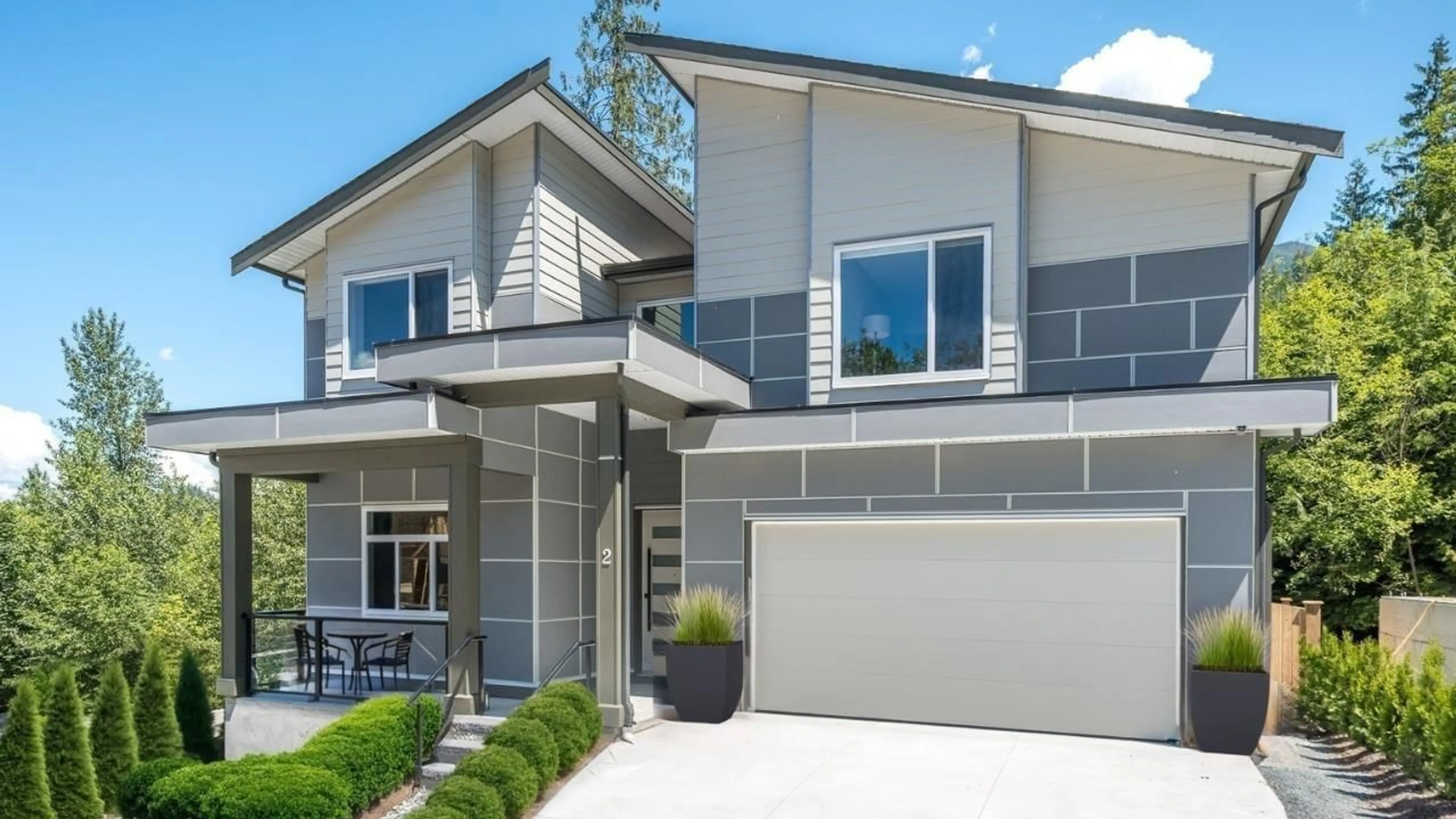 Home with vinyl exterior material, street for 2 - 7138 MARBLE HILL ROAD, Chilliwack British Columbia V4Z1J5