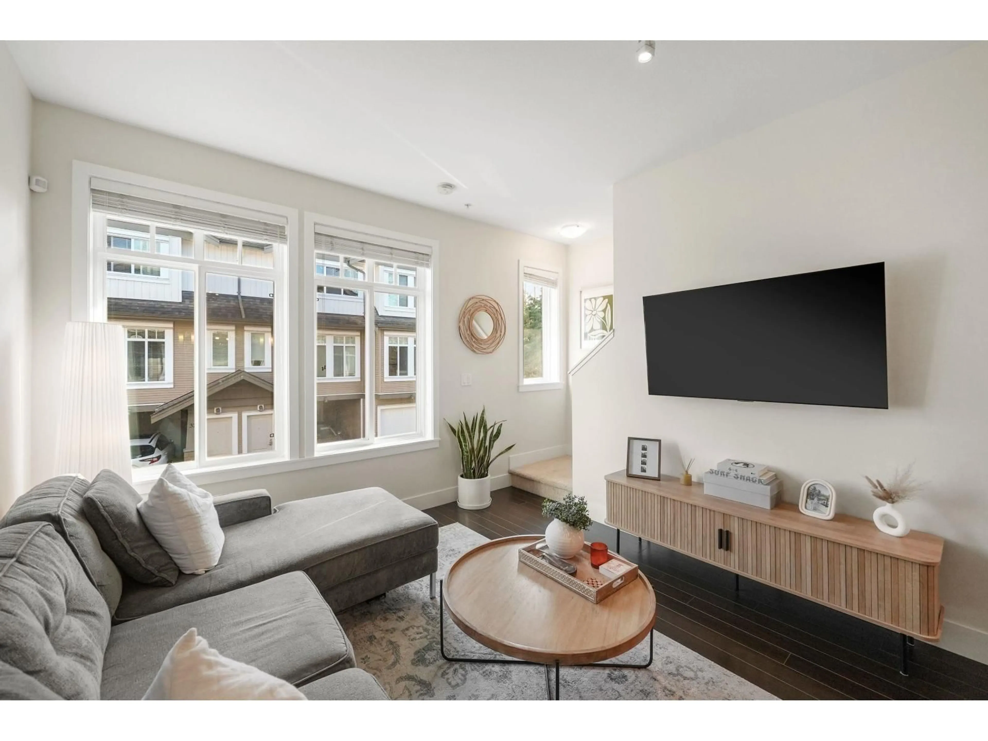 Living room with furniture, unknown for 32 - 8250 209B STREET, Langley British Columbia V2Y0J7