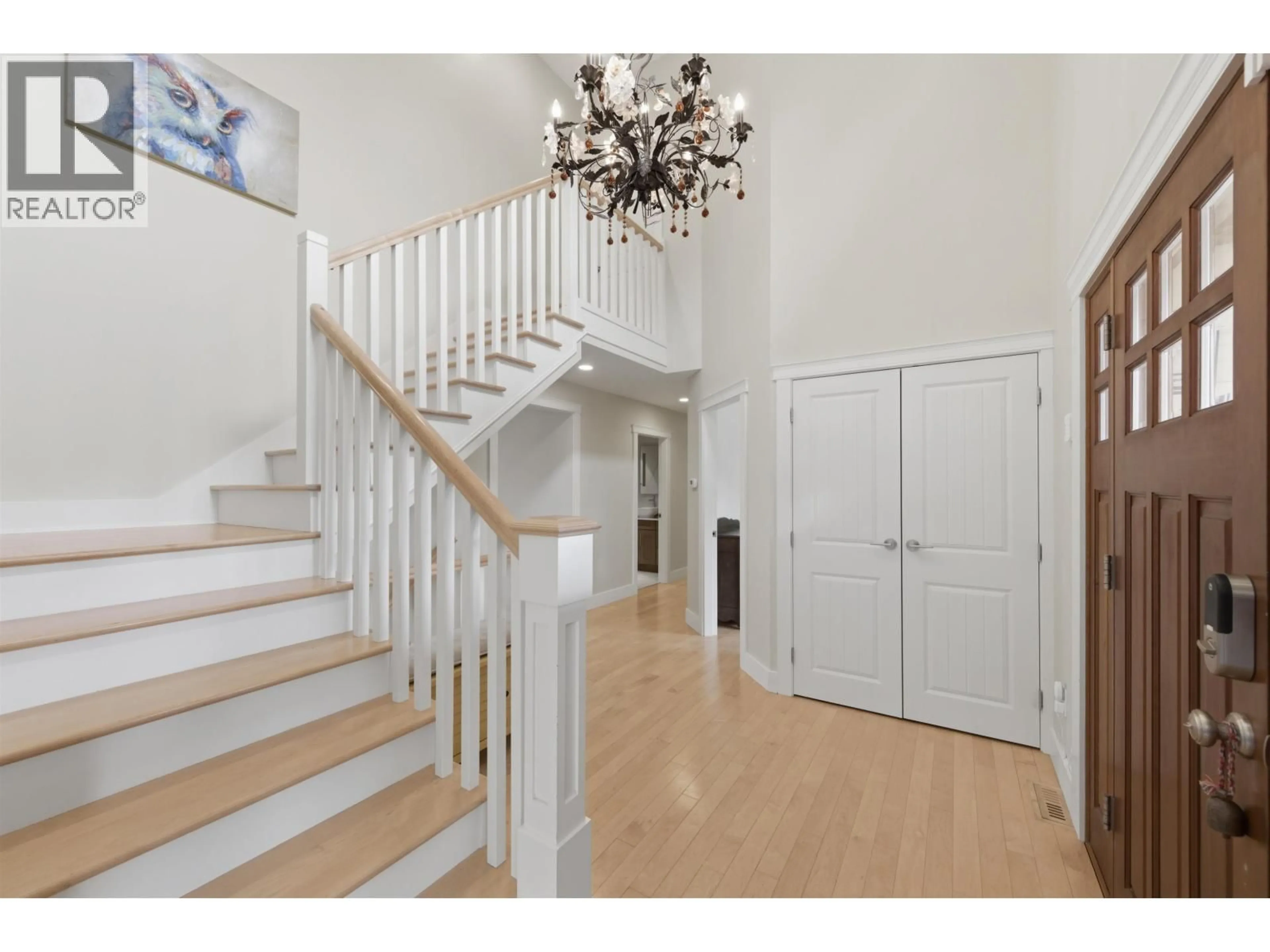 Indoor foyer for 543 CONNAUGHT DRIVE, Delta British Columbia V4M3X7