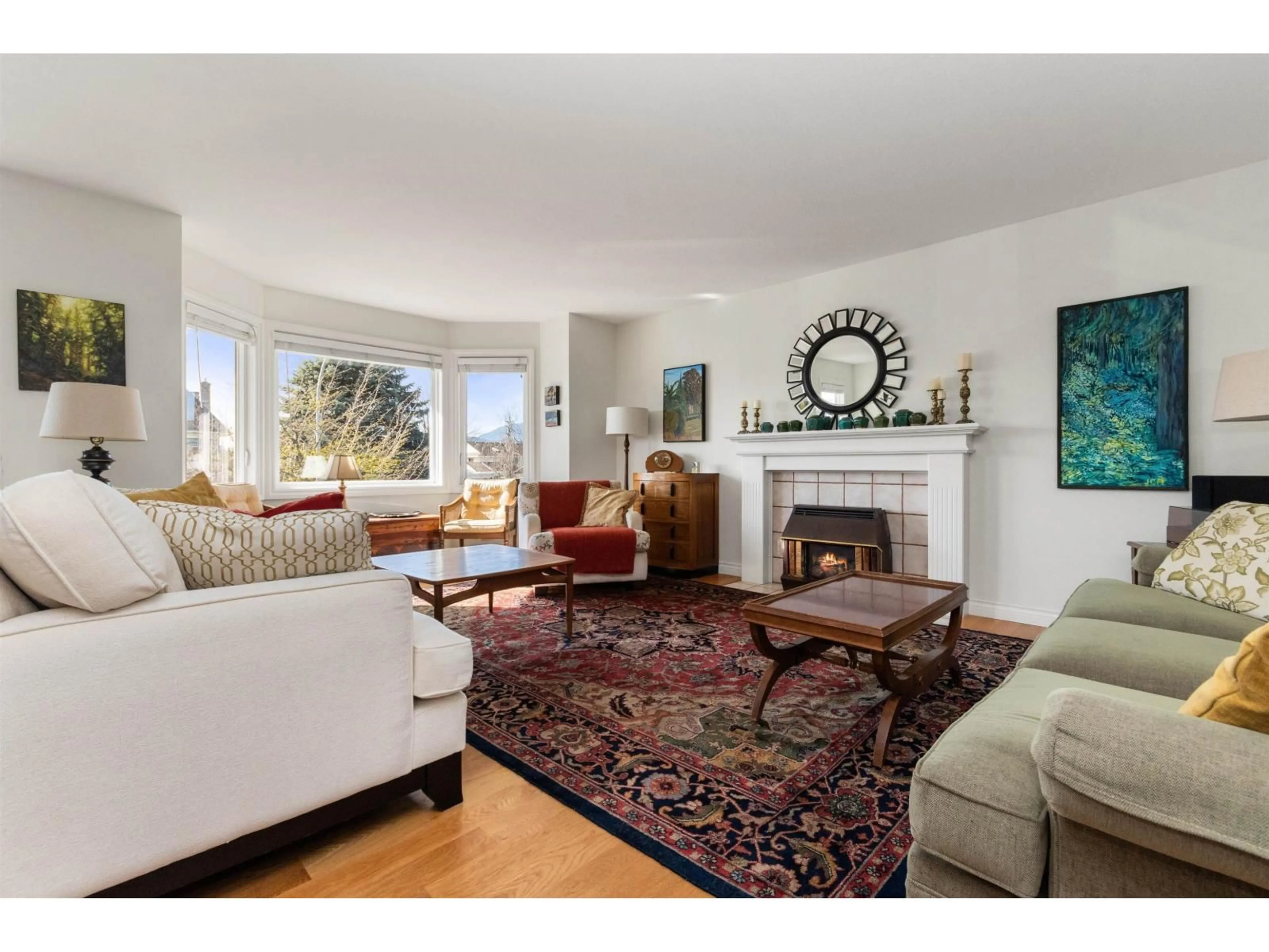 Living room with furniture, unknown for 46385 CHRISTINA DRIVE, Chilliwack British Columbia V2R2B5