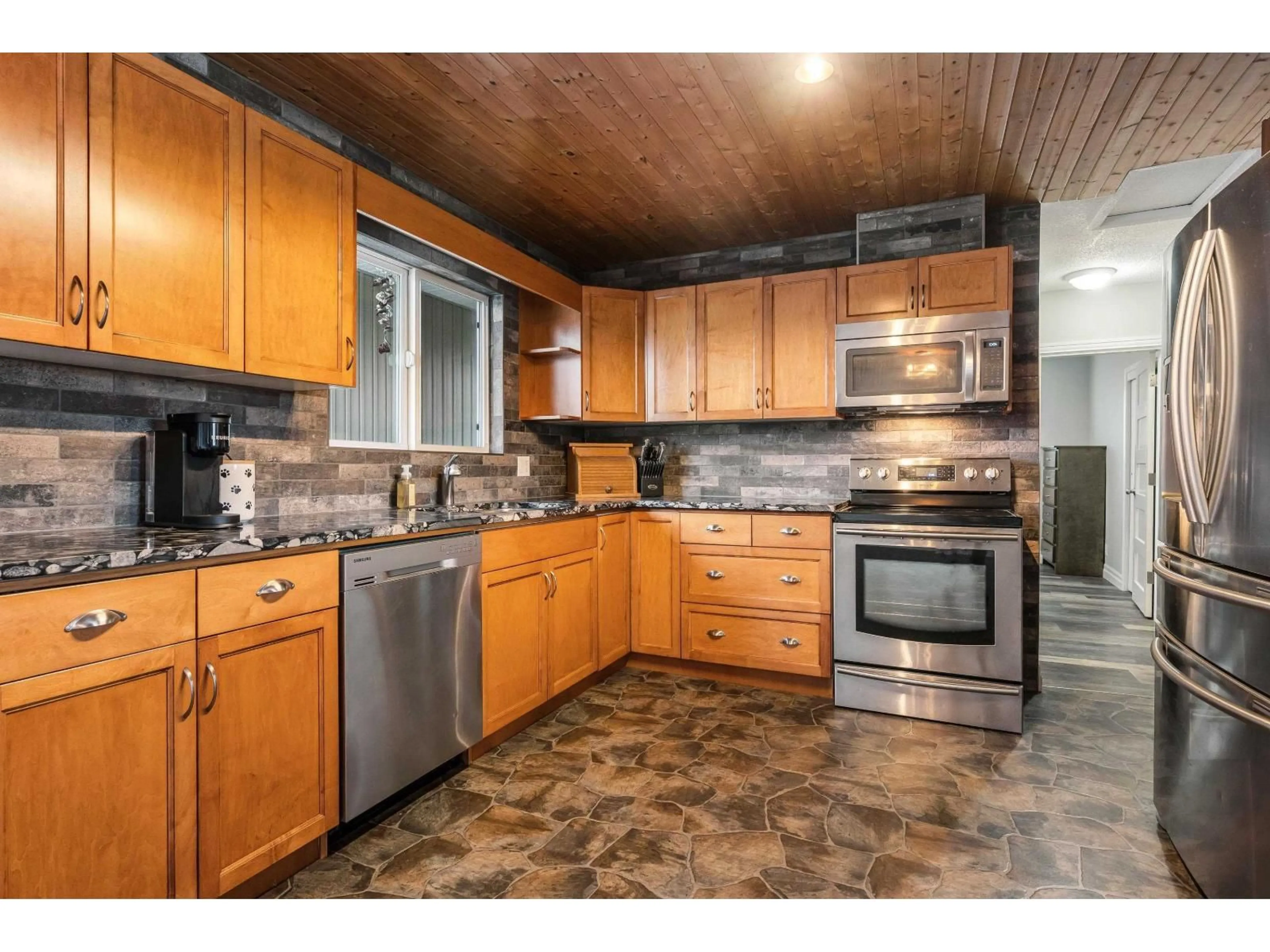 Standard kitchen, unknown for 45291 HAIG DRIVE, Chilliwack British Columbia V2R1K3