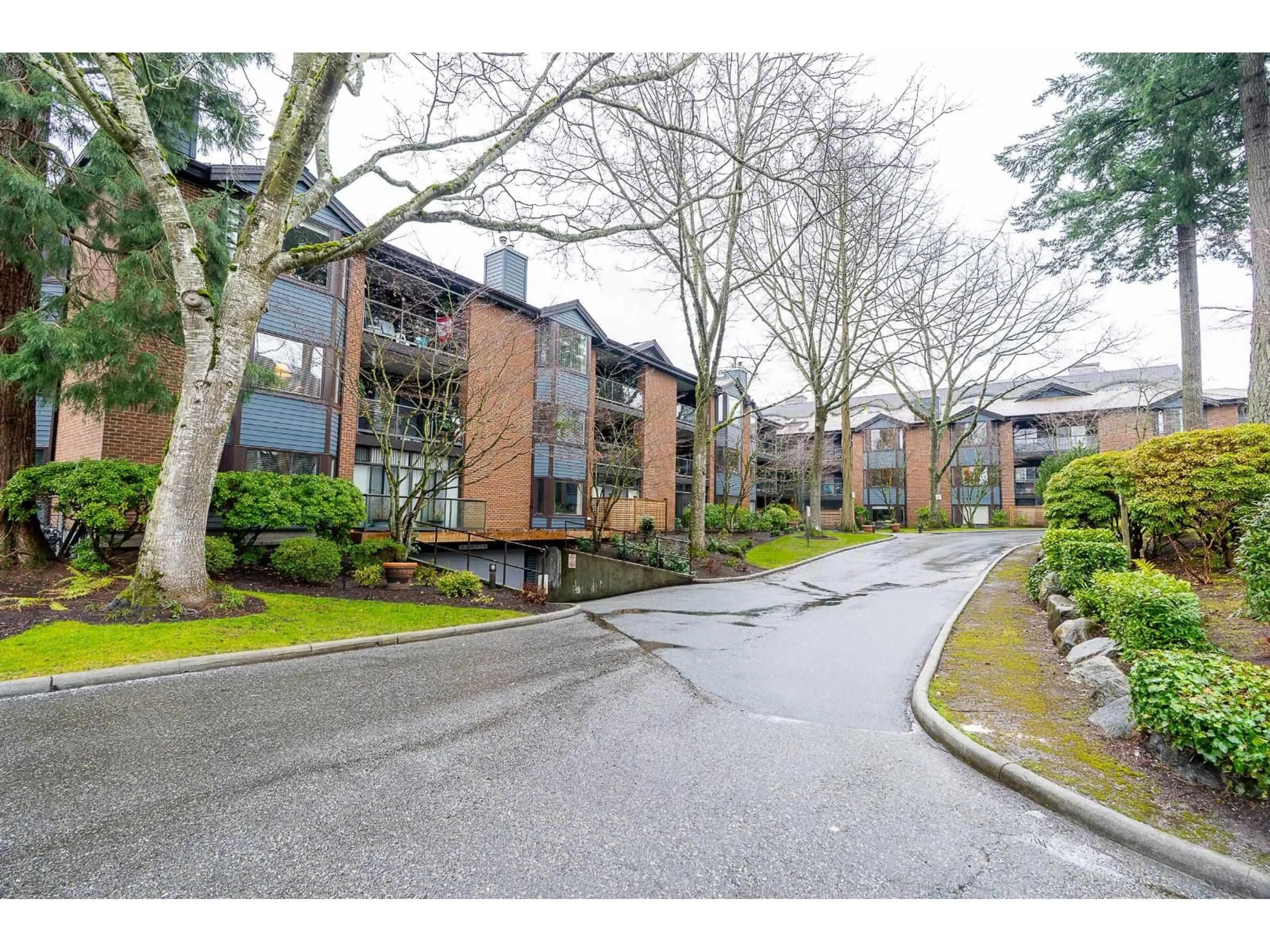 A pic from outside/outdoor area/front of a property/back of a property/a pic from drone, street for 312 - 15300 17 AVENUE, Surrey British Columbia V4A8Y6