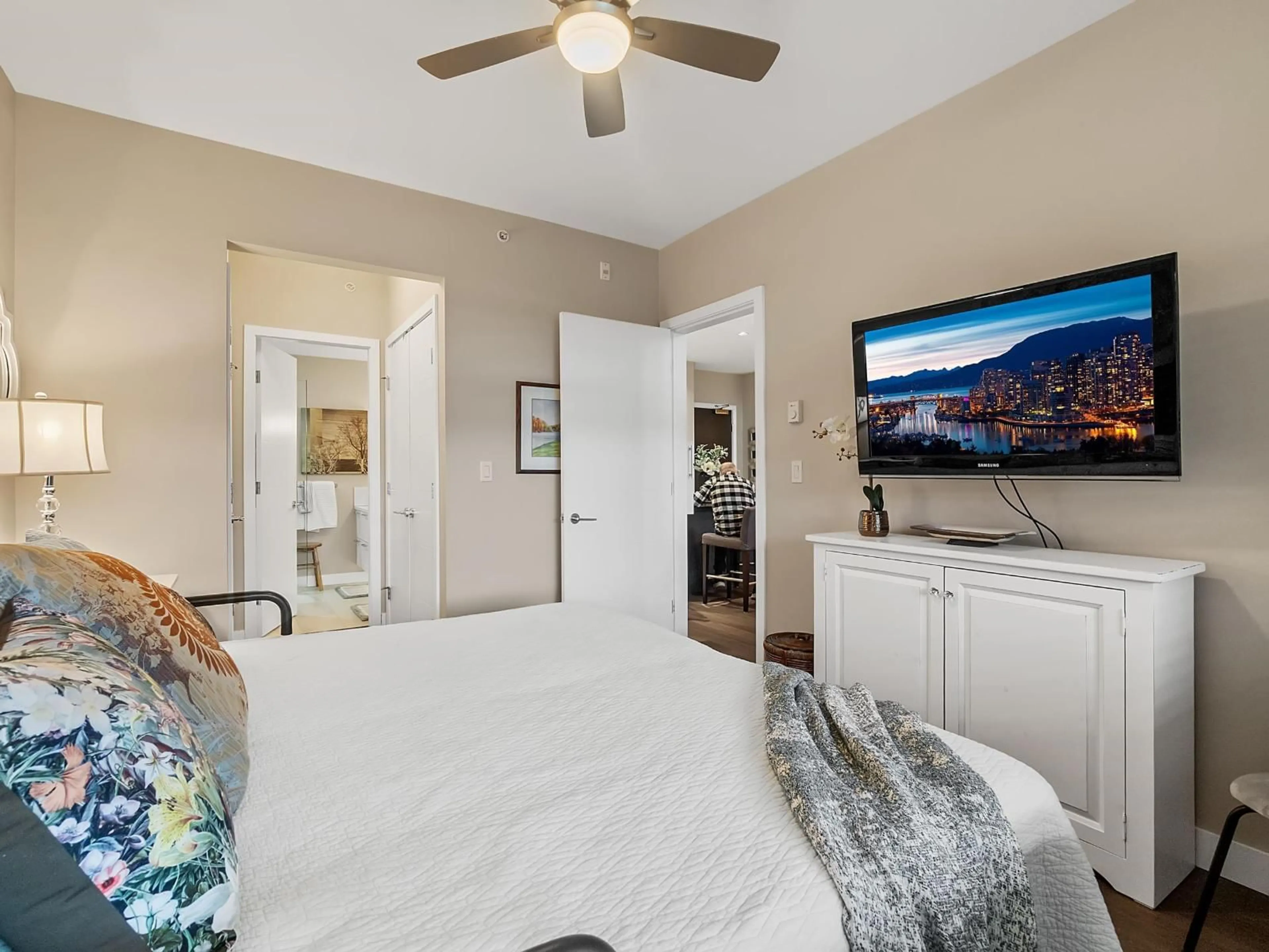 Unknown for 412 - 15360 20 AVENUE, Surrey British Columbia V4A2A3