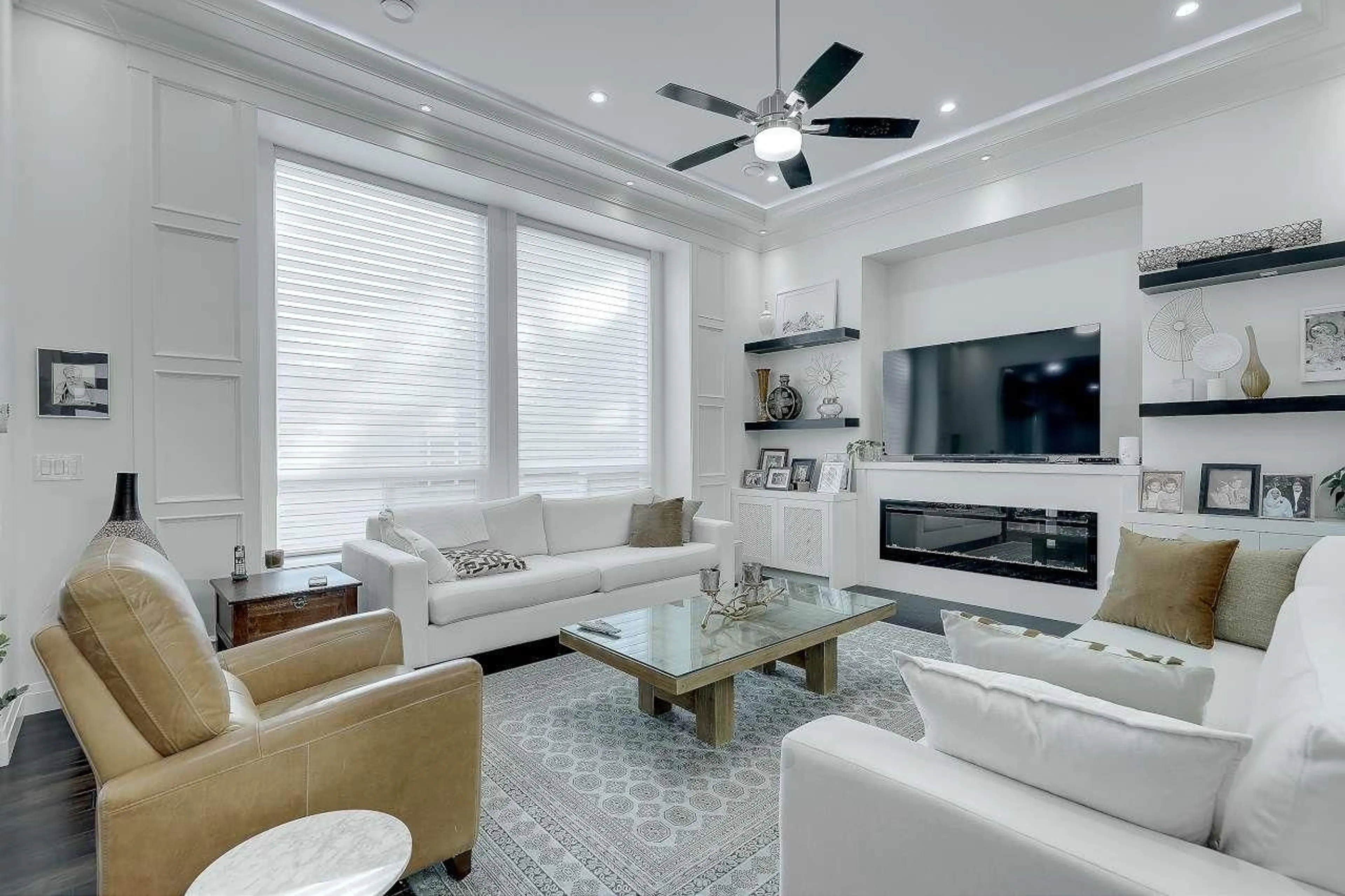 Living room with furniture, ceramic/tile floor for 11482 86A AVENUE, Delta British Columbia V4C2Z1