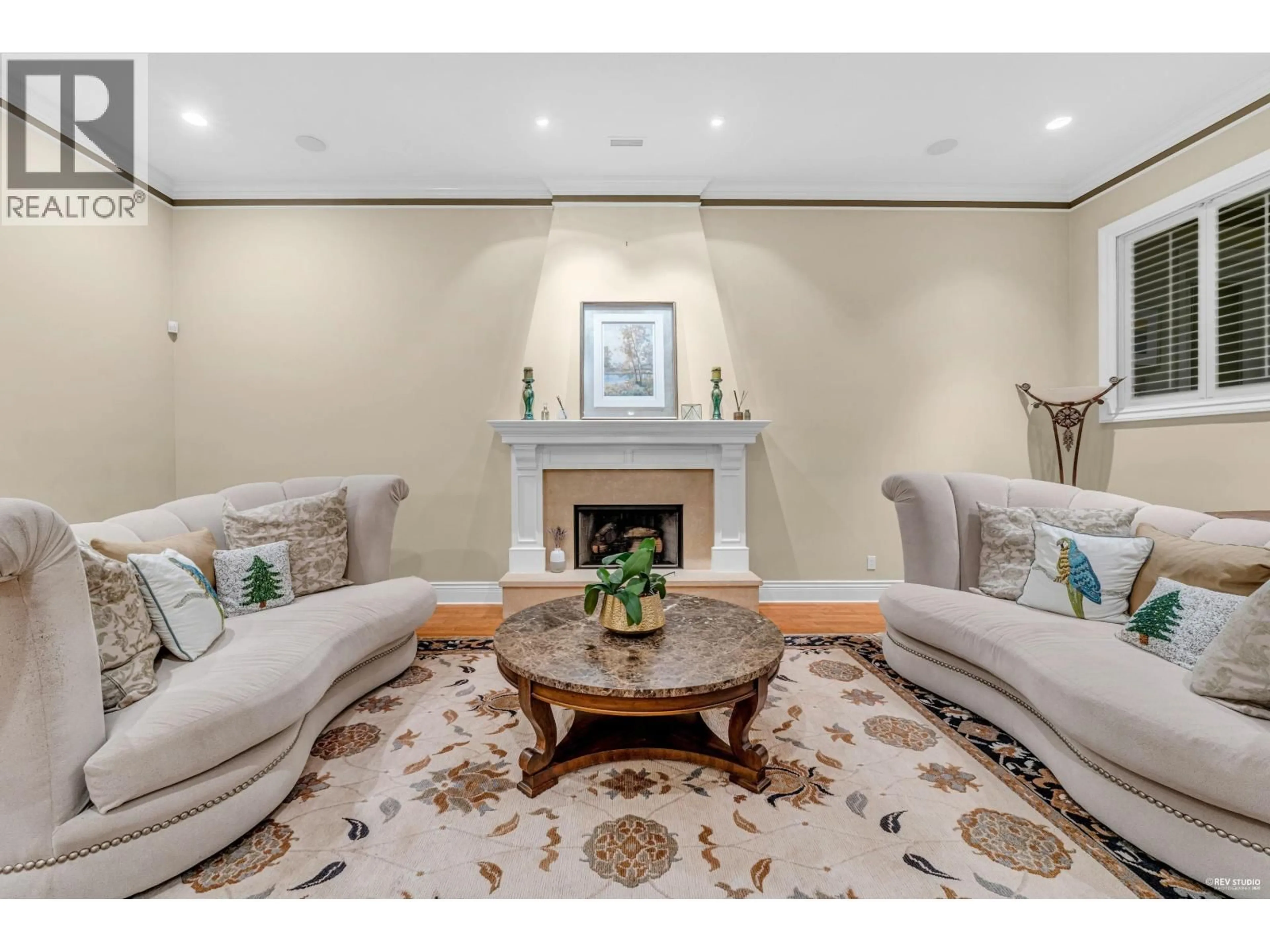 Living room with furniture, unknown for 2398 CONSTANTINE PLACE, West Vancouver British Columbia V7S3H7