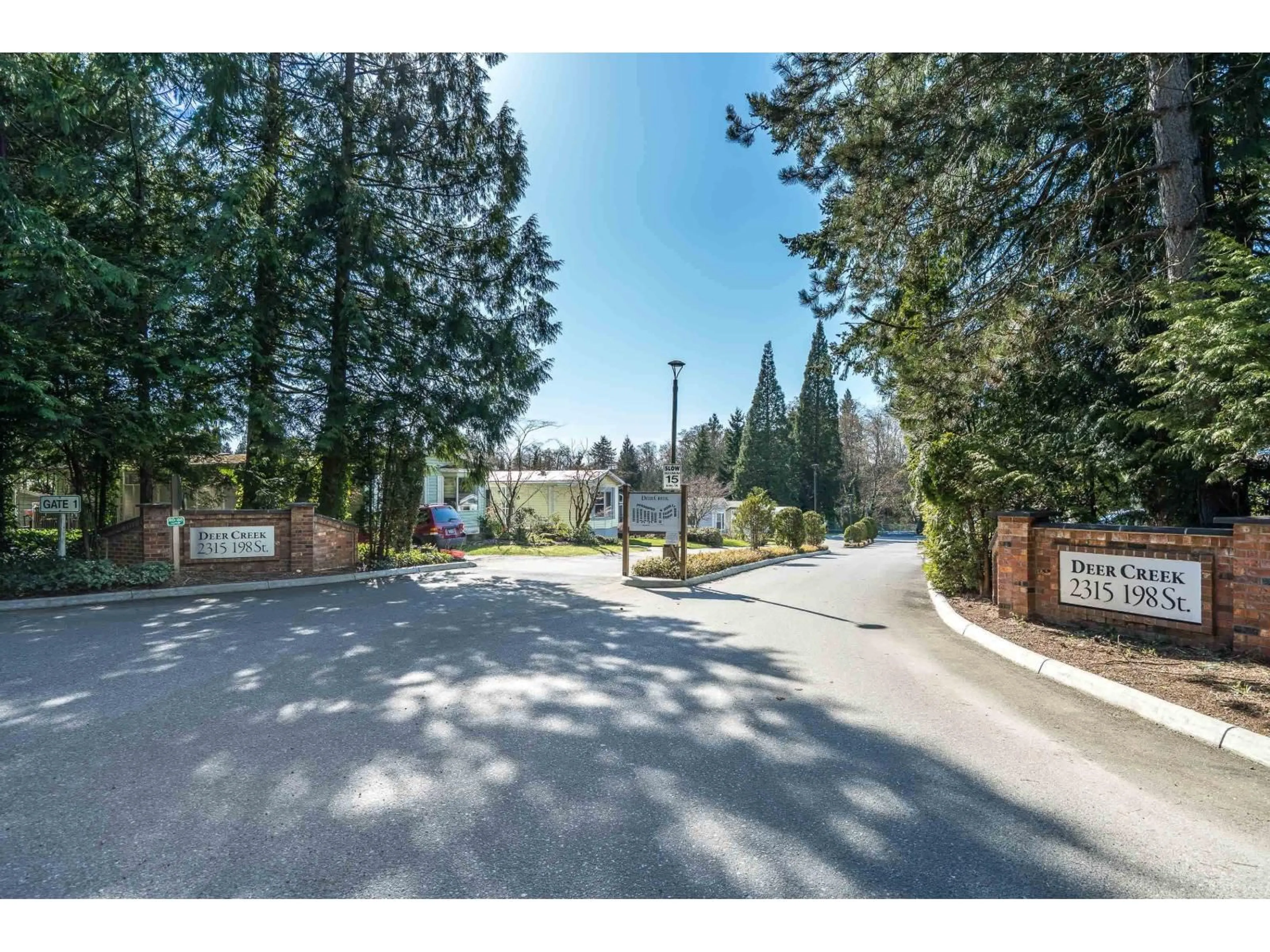 A pic from outside/outdoor area/front of a property/back of a property/a pic from drone, mountain view for 33 - 2315 198 STREET, Langley British Columbia V2Z1Z1