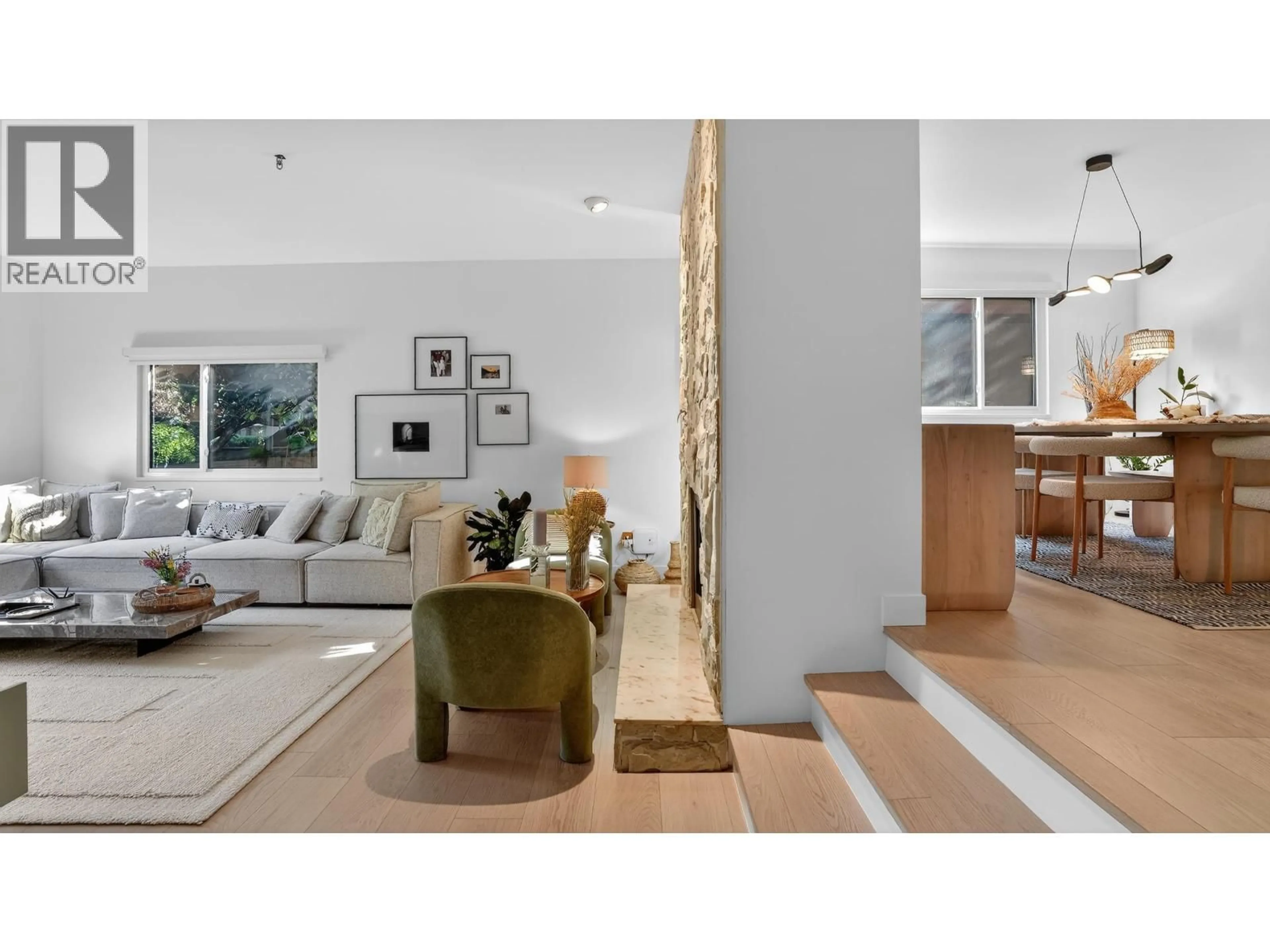 Living room with furniture, unknown for 2221 BOWSER AVENUE, North Vancouver British Columbia V7P2Z1