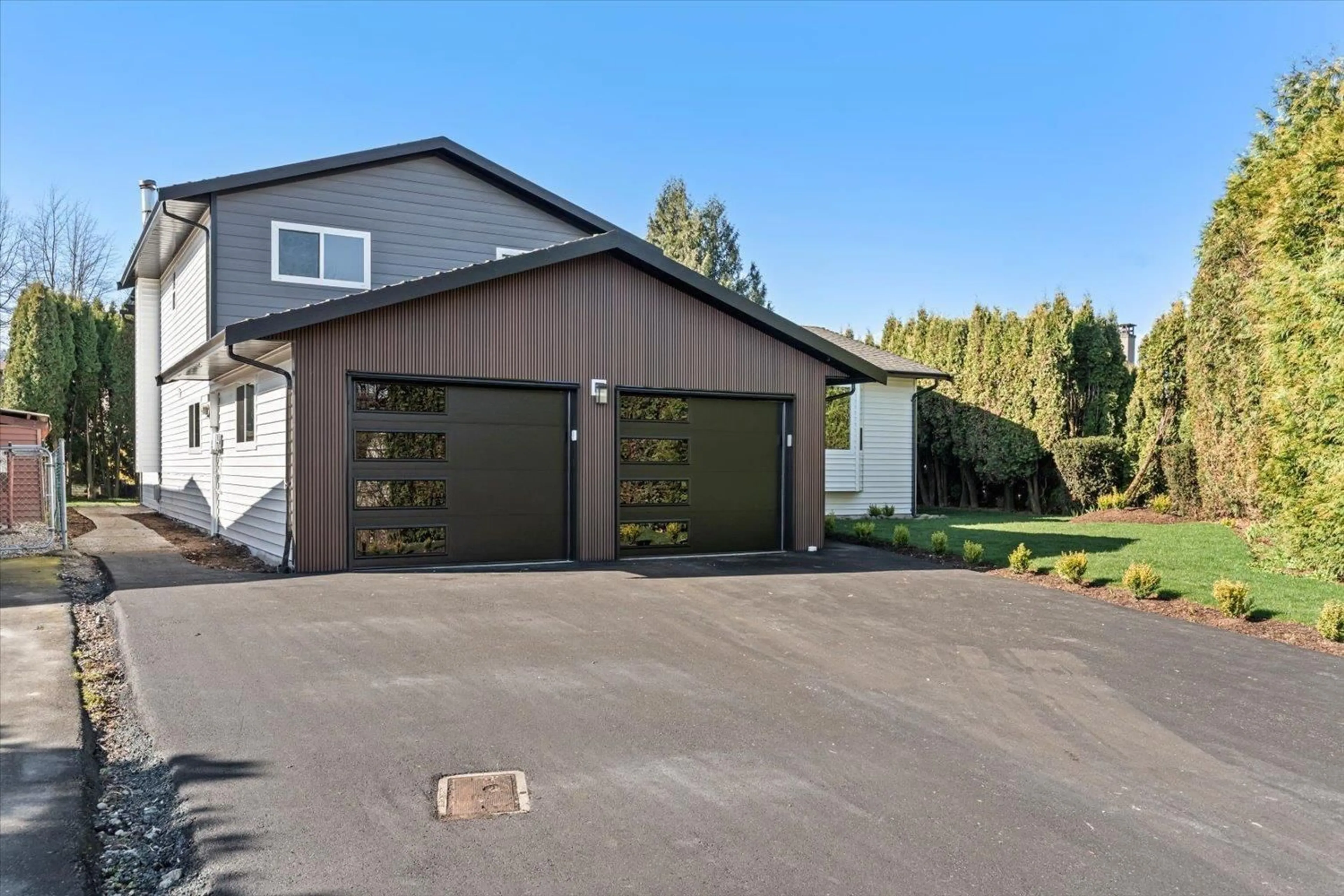 Indoor garage for 6425 SWANSON STREET, Chilliwack British Columbia V2R1R2