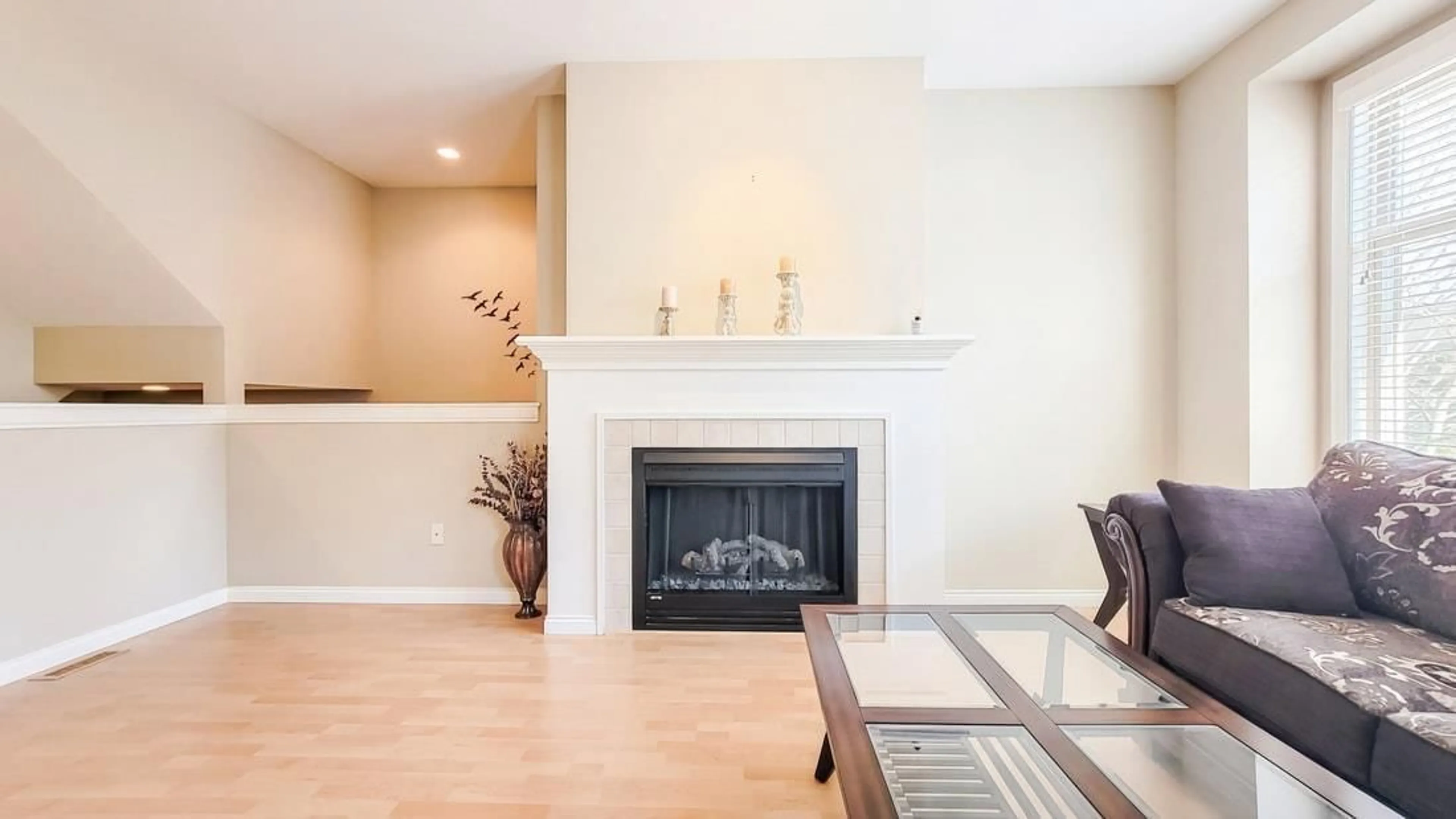 Living room with furniture, wood/laminate floor for 13 - 2133 151A STREET, Surrey British Columbia V4A7C6