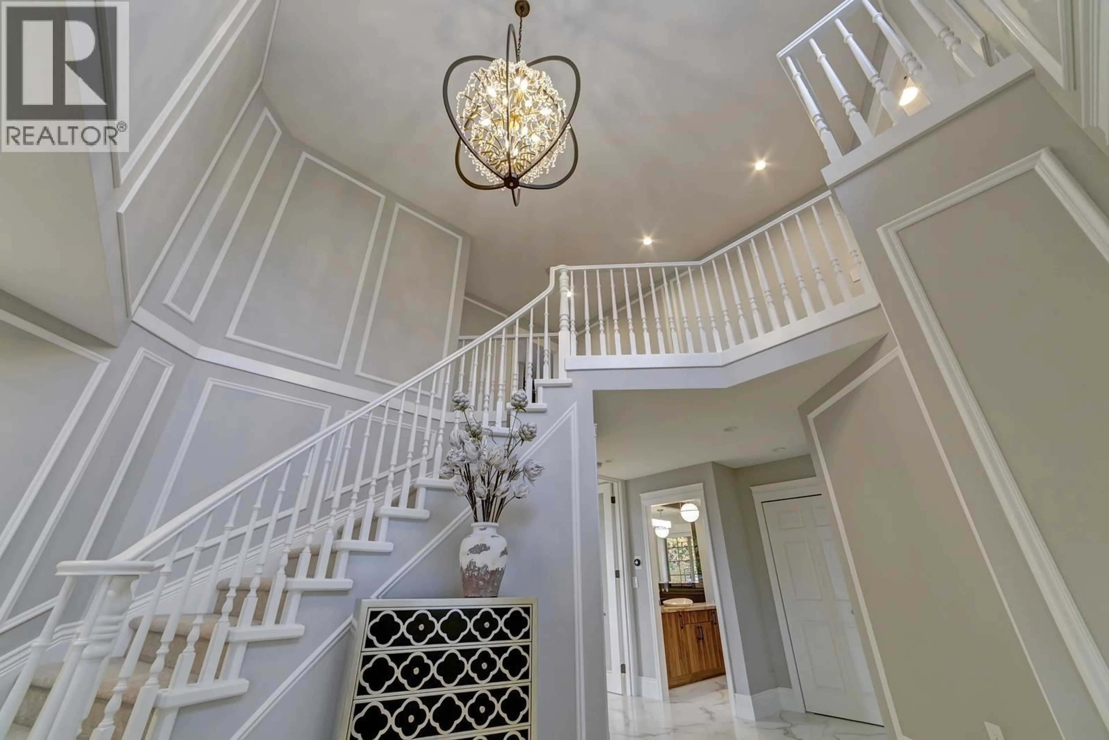 Stairs for 2962 ROBSON DRIVE, Coquitlam British Columbia V3E2T1