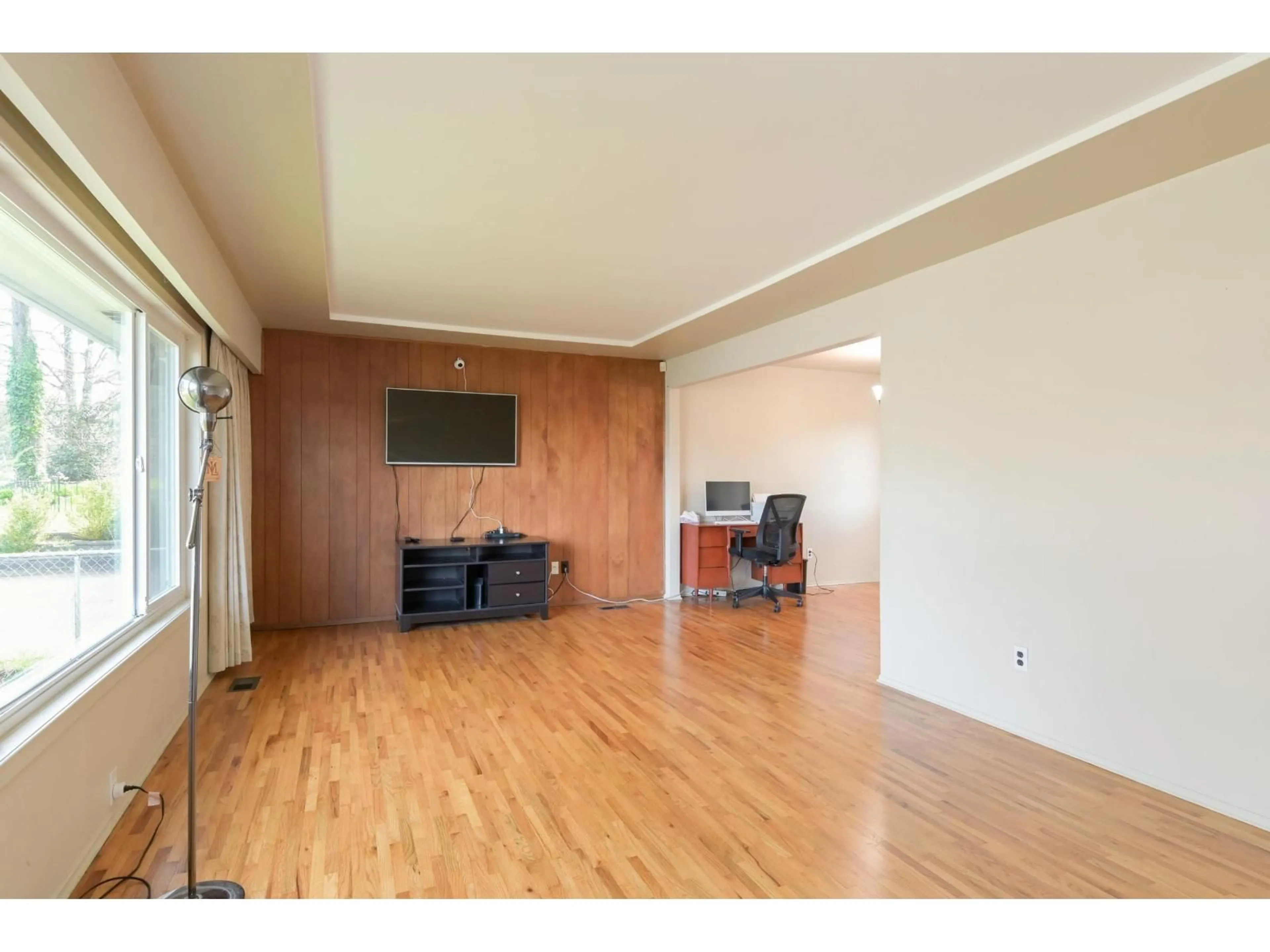 A pic of a room for 14028 102 AVENUE, Surrey British Columbia V3T1P4