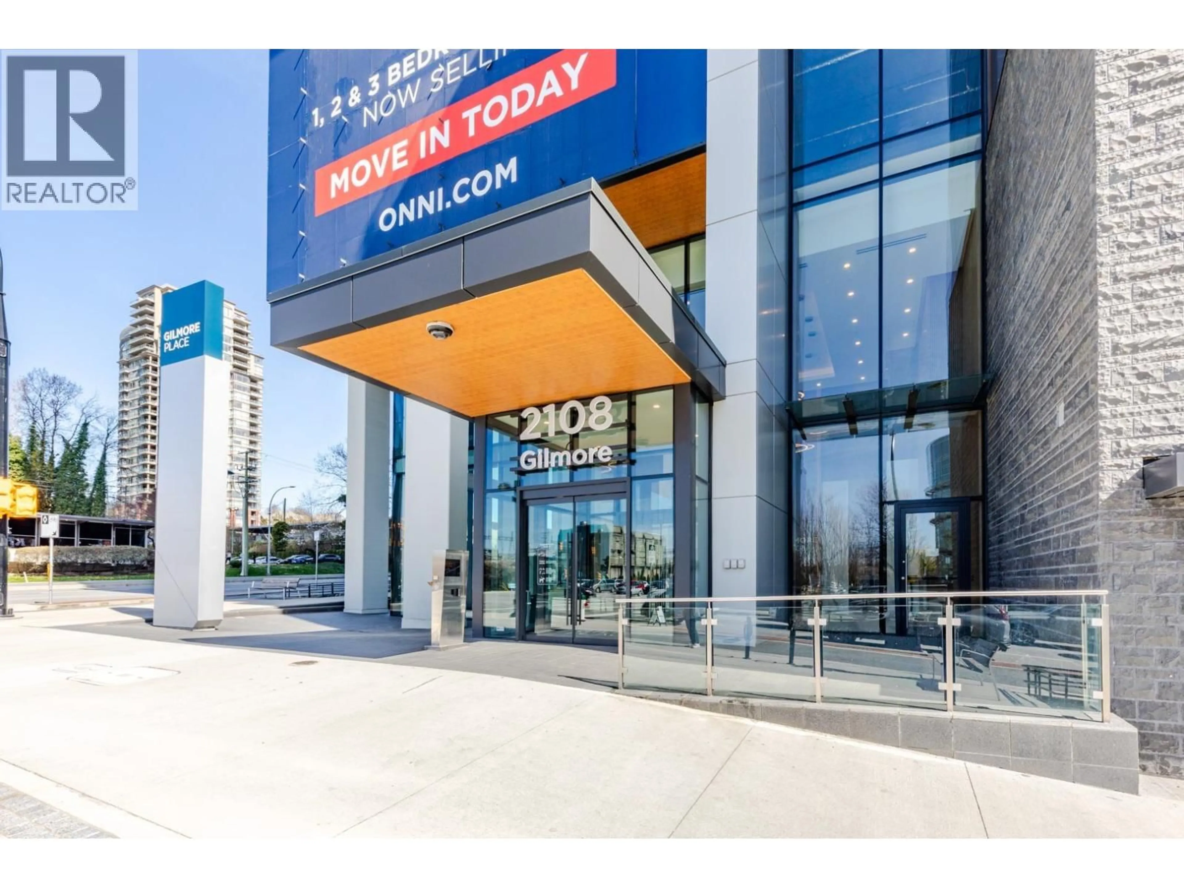 Indoor foyer for 1612 - 2108 GILMORE AVENUE, Burnaby British Columbia V5C0N8